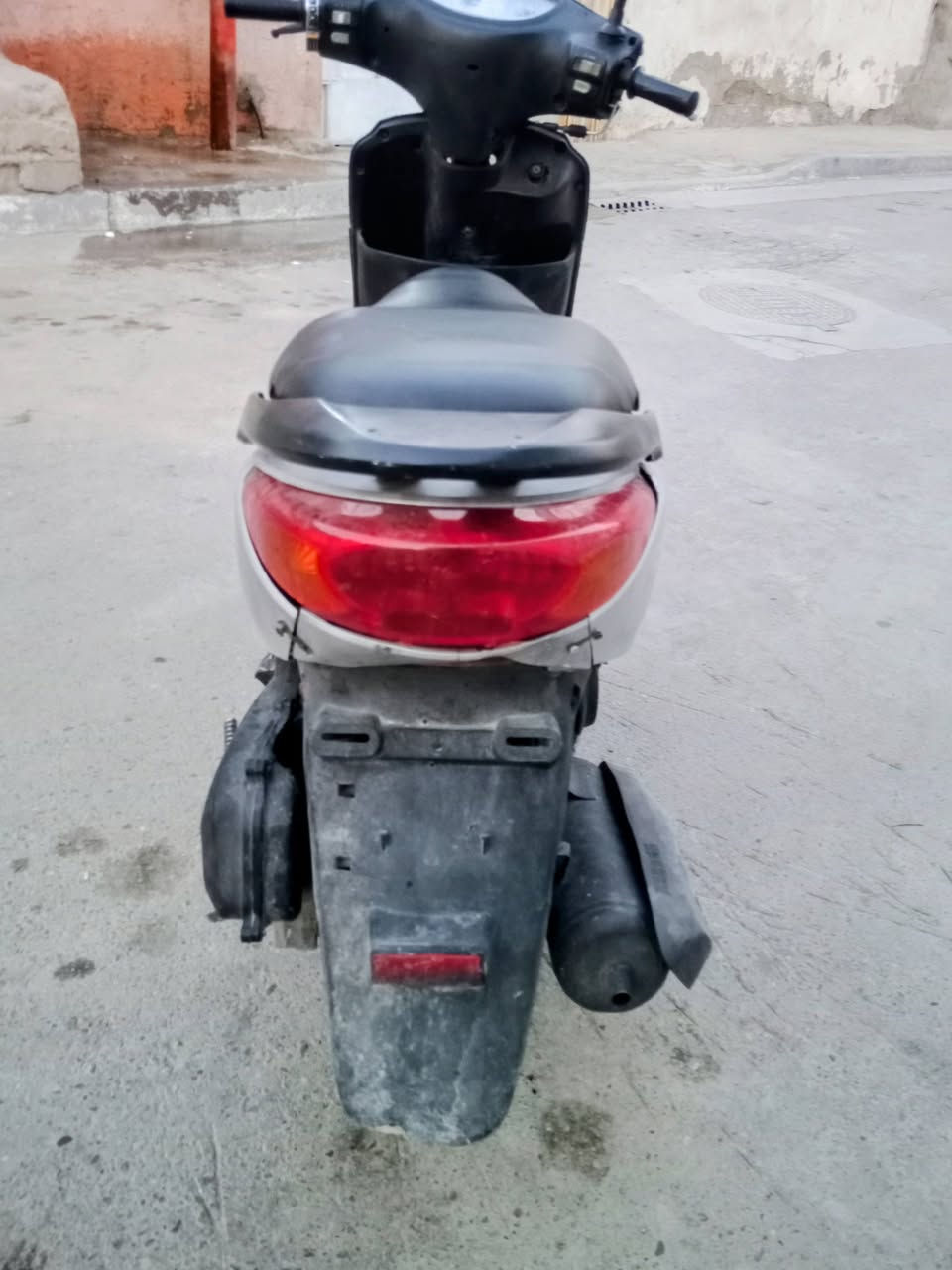 سلام عليكم 
الكزز للبيع كفاله عامه مكينه كفرات جديده بمعنه كلمه جاهزه 
مكاني بغداد شهداه العبيدي سعر 600وبيهه مجال اتصل وبخدمتك
***********
