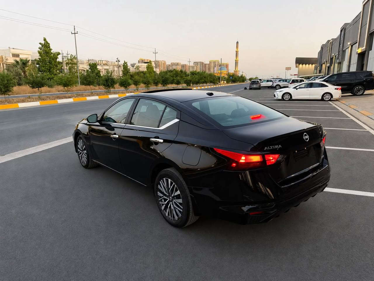 فرۆشتنی خێرا  139 وەرەقە قفڵ قفڵ فول فول مواصەفاتە
ئاڵتیما 2025 SV پڵەس AWD ، تەنها 3,000 ڕۆیشتووە
-سڵاید ، کوشن هیتەر ، سوکان هیتەر ، شاشە گەورە 
-90 ڕۆژ مەجالی لەگەڵە بۆ ڕەقەمکردن ، مەکینە و گێڕ و بەرد و ڕەقەمکردن بەشەرتە , تازە داخل بووە 
-بۆنیت و چاملغ پێشەوەی سایق بۆیاغە 
-شوێن هەولێر   *********** أربيل, العراق
