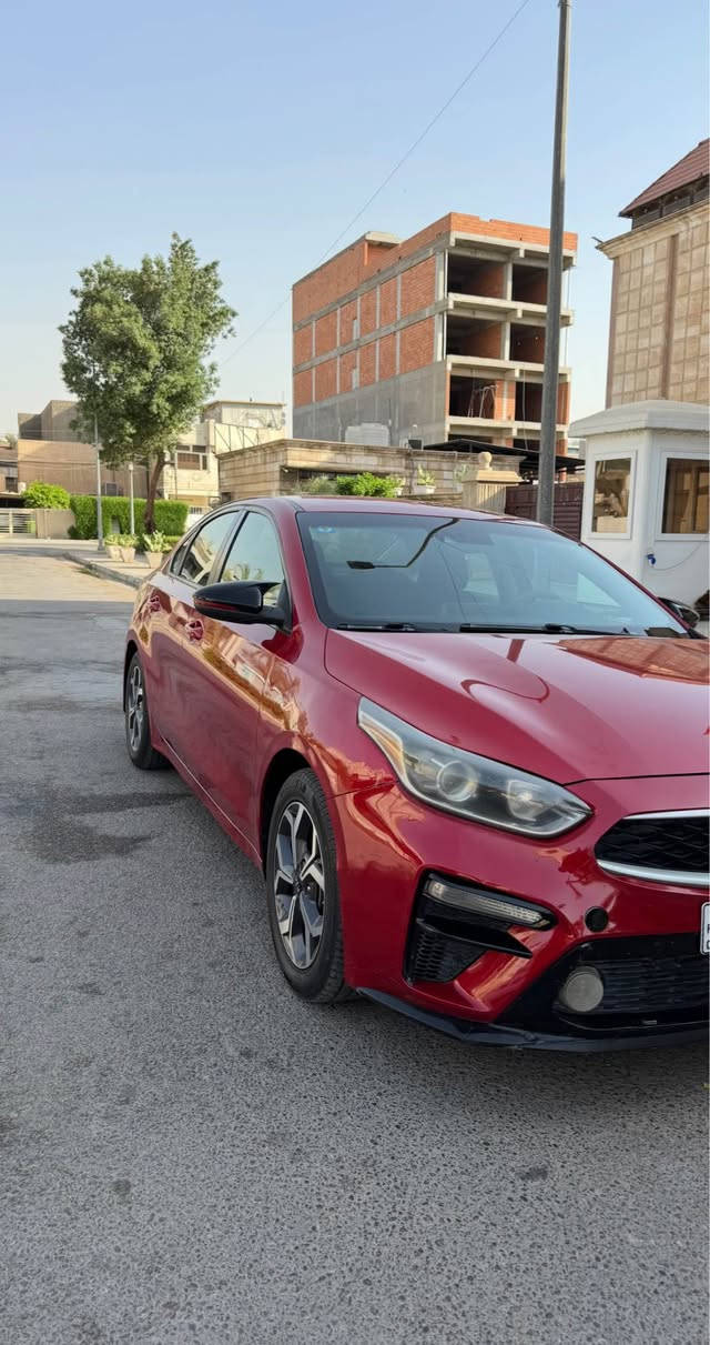 السلام عليكم 
للبيع فقط 
فورتي 2019
حادثها جاملغ وشويه من البنيد 
وبيها 3مكانات بارد 
ناشر صور حادثها 
المواصفات 
تحديد مسار 
رادار امامي جانبي 
كار بلي 
كأمره دوار 
العنوان زيونه 
موبايل *********** بغداد, العراق

نص مكتوب في الصور:
- vehicles 2019 Kia Forte 4:22 The average price is $2332 Free bid history copart and iaai » Kia » Forte » Kia Forte Lxs 2019 Red 2.0L vin: 3KPF24AD5KE125017 Kia Forte Lxs 2019 Red 2.0L vin: 3KPF24AD5KE125017 Final bid: $5775 Auction: IAAI ON APPROVAL Lot number: 28721457 Date of sale: 08.01.2021 Year: 2019 VIN: 3KPF24AD5KE125017 Condition: Run and Drive en.bidfax.info Engine: 2.0L I4 DOHC D-CVVT MPI
- Forte 4:22 The average price is $2332 Free bid history copart and iaai » Kia » Forte » Kia Forte Lxs 2019 Red 2.0L vin: 3KPF24AD5KE125017 Kia Forte Lxs 2019 Red 2.0L vin: 3KPF24AD5KE125017 Final bid: $5775 Auction: IAAI ON APPROVAL Lot number: 28721457 Date of sale: 08.01.2021 Year: 2019 VIN: 3KPF24AD5KE125017 Condition: Run and Drive en.bidfax.info Engine: 2.0L I4 DOHC D-CVVT MPI