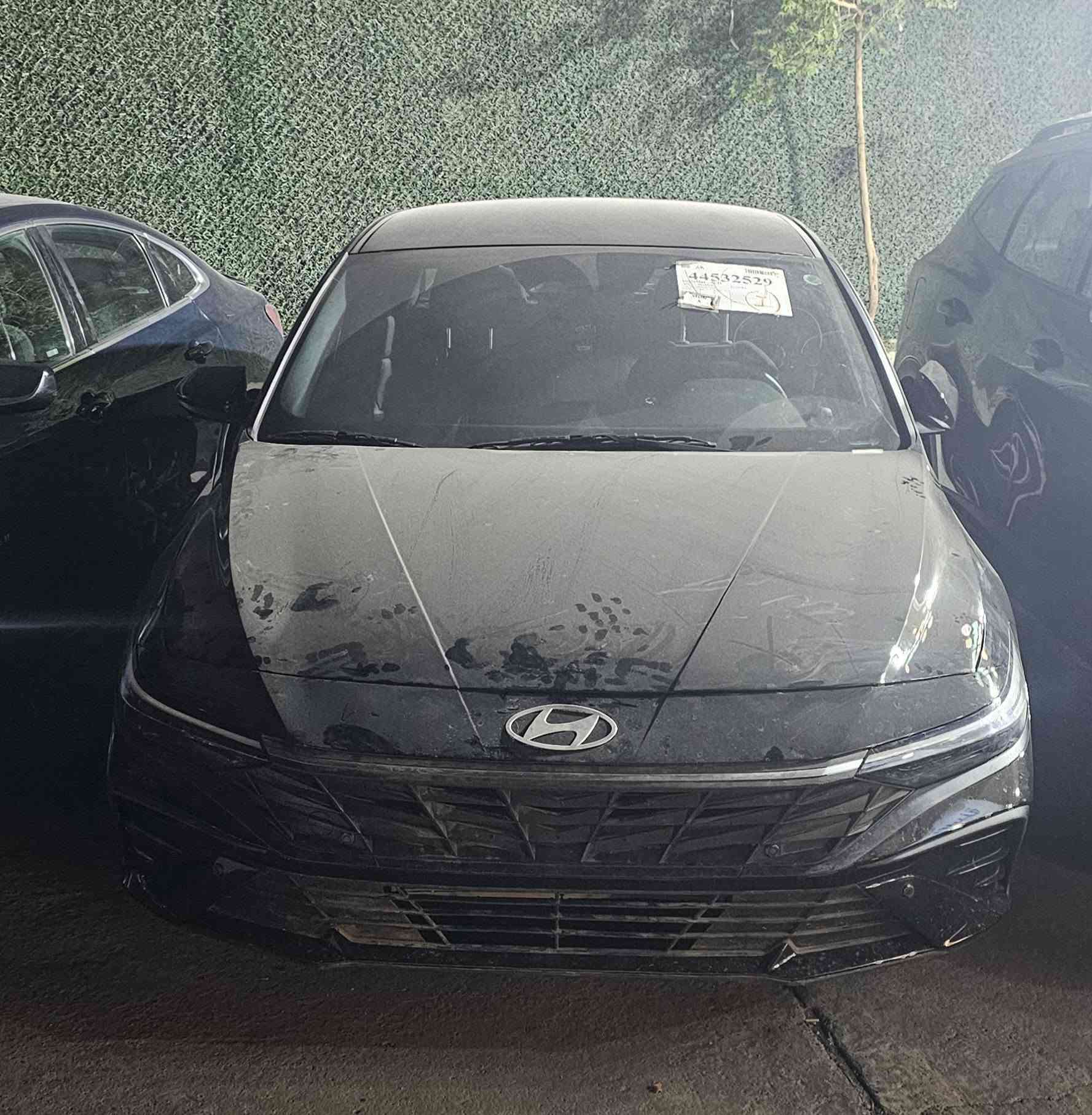 📢📢Hyundai Elantra SEL Sport2026$$155
 ....مودیل٢٠٢٦.وماشيةألف ميل فقط بدون لغود بدون شواصي.تقريرها تشتغل وتمشي من أمريكا.السيارةمصلحة كاملة للبيع على وضعها بدون أرقام تترقم بكل المحافظات عدا كردستان..بيها تبديل قطعةوحدة البنيد فقط.السيارة جديدة جدَّن وبريحة الشركة..
السعر ١٥٥ورقة وبيها مجال للشراي 
للأستفسار.العنوان بغداد حي القاهرة شارع الضباط مقابل حسينية آل الرسول☎️☎️
تلفون أو واتساب ***********
