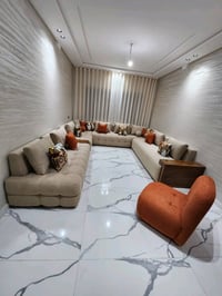 🛋️ ديوان مودرن بتصميم راقٍ وجودة مضمونة   🔹 المواصفات:  - خشب زان مصري...