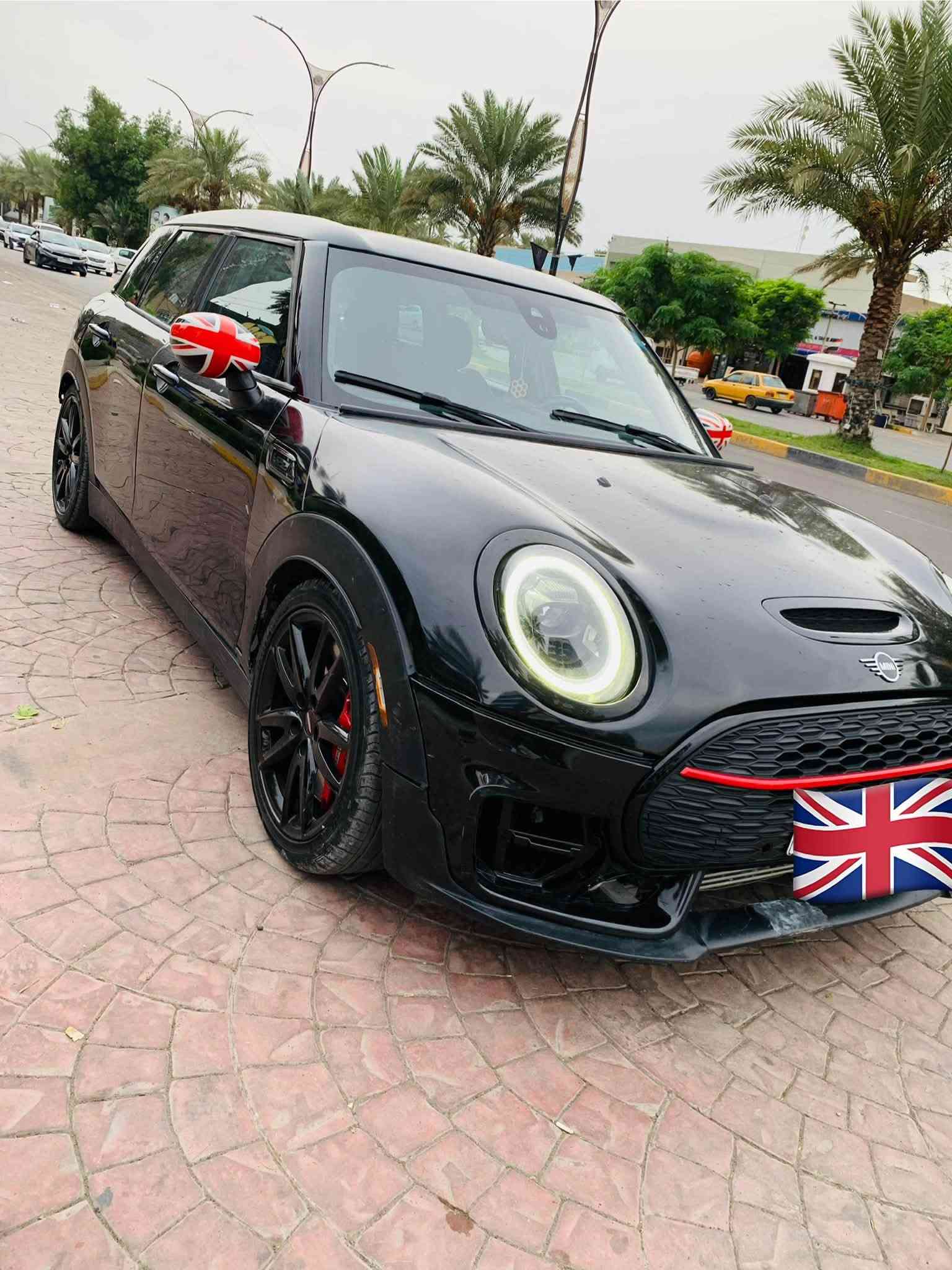 سلام عليكم
لبيع او مراوس 

مني كوبر 

موديل 2023 وارد امريكي 

حادثة بل كصه مال قمارة وبنيد شطح 

فول مواصفات 

محرك 2000 تيربو 

سيارة ماشيه 68 الف كيلو متر 

محرك كير اكسل حدادة صدر تبريد كله مكفول رقم بغداد 

سيارة جديد جدا 

الأتصال هذه رقمي واتساب 
***********
