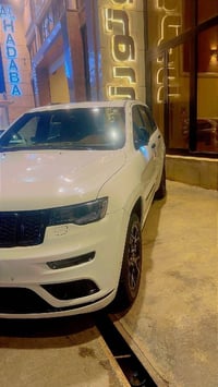 … جيب شيروكي S موديل 2022خليجي وكالة هارلم فووووول داخل احمر ماشية 29 ...