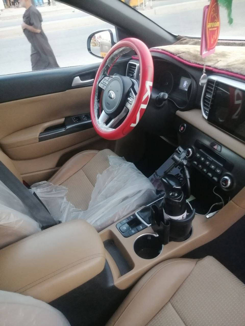 سبورتج خليجي 2019
كفاله عامه من الصبغ وبارد

 السياره نضيفه معنه الكلمه 

مكينه2000دوش كير صدر اطارات جدد
مواصفات حساسات أمامية وخلفيه شاشه وكامره خليفه 
مري أشير+شفط +بصمه تشغيل هندابريك كهرباي
مكاني بغداد الشعب حي اور السعر 20وبيه مجال

الهاتف ***********
