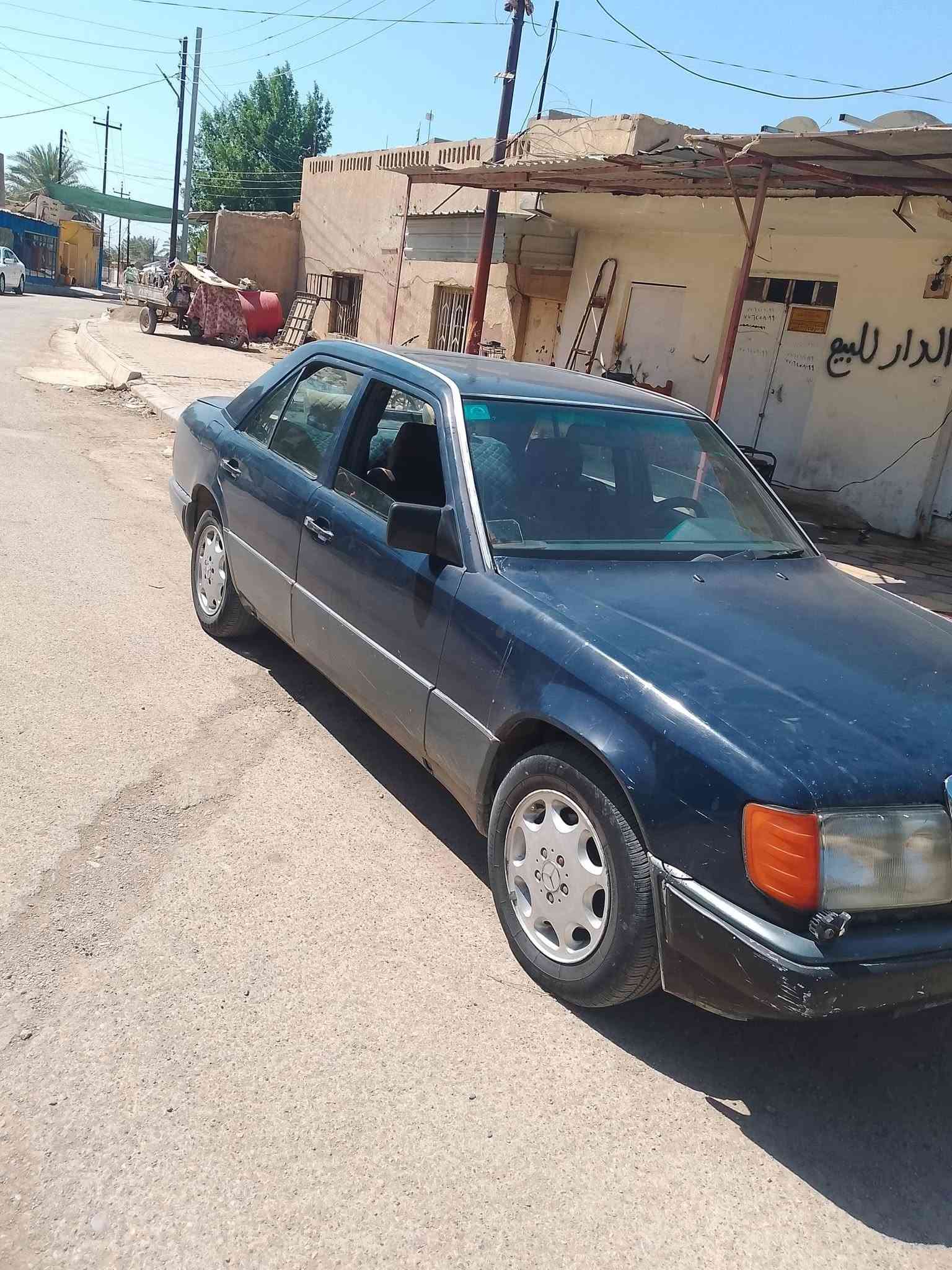السلام عليكم مارسيدس دب للبيع رقم بغداد موديل 88 كير مكينه بطه 2500 شرط  صدر امامي خلفي شرط تبريد كهربائيات كامله السعر 35 بيها مجال مكان ديالى الغالبية للاستفسار ***********

