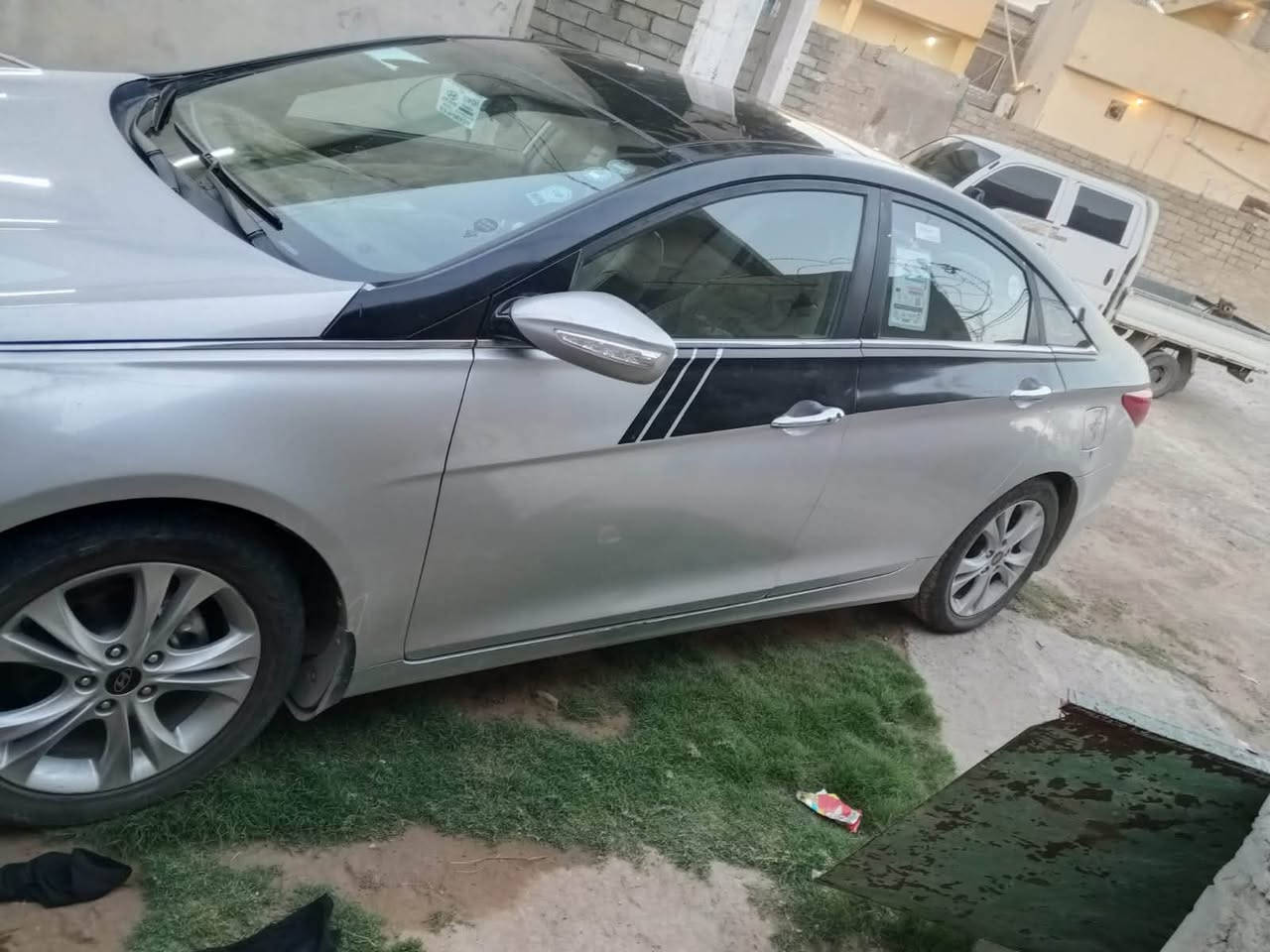 للبيع سوناتا موديل 2010 خليجي  السعر 110$ وبيها مجال محرك 2400  قطعتين تبريد بانوراما   فول مواصفات بصمه تشغيل  بصمه بل بوب. اشاره مراه حساسات أمامي خلفي.  كامره شاشه. السياره رقم اربيل رقم جديد لل 2031  ماشيه 180 الف.  سياره بيه قطعه فقط جاملغ لايمن   نضيفه حيلل
مكان السياره بيجي/قريةالبوطعمه/  ***********‏
