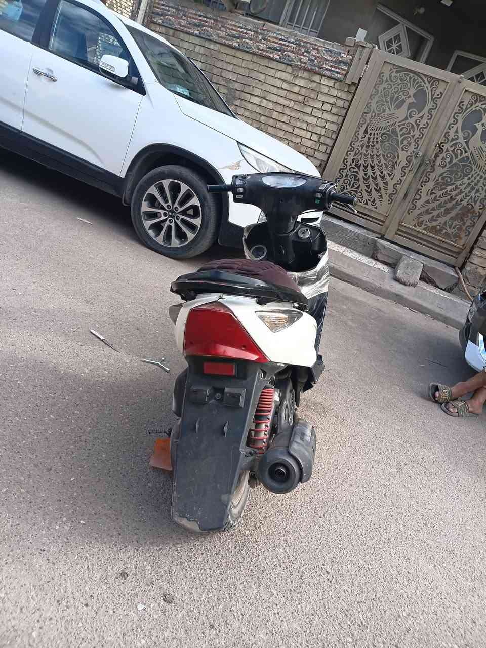 سلام عليكم دراجه ثعلب للبيع دراجه جديده بيه مكينه تشك شك جيب فيتر وتعال شلعه ضعيفه والمعدل تشك كاع كفرات نضيفه ختم واحد بيه بس دشبول عدادات ميشتغل وتخم تاير صدر جديد لاتبخير ولاتنقيص السعر ٦٠٠ وبيه مجال مكان بغداد الشعله الرقم ***********
