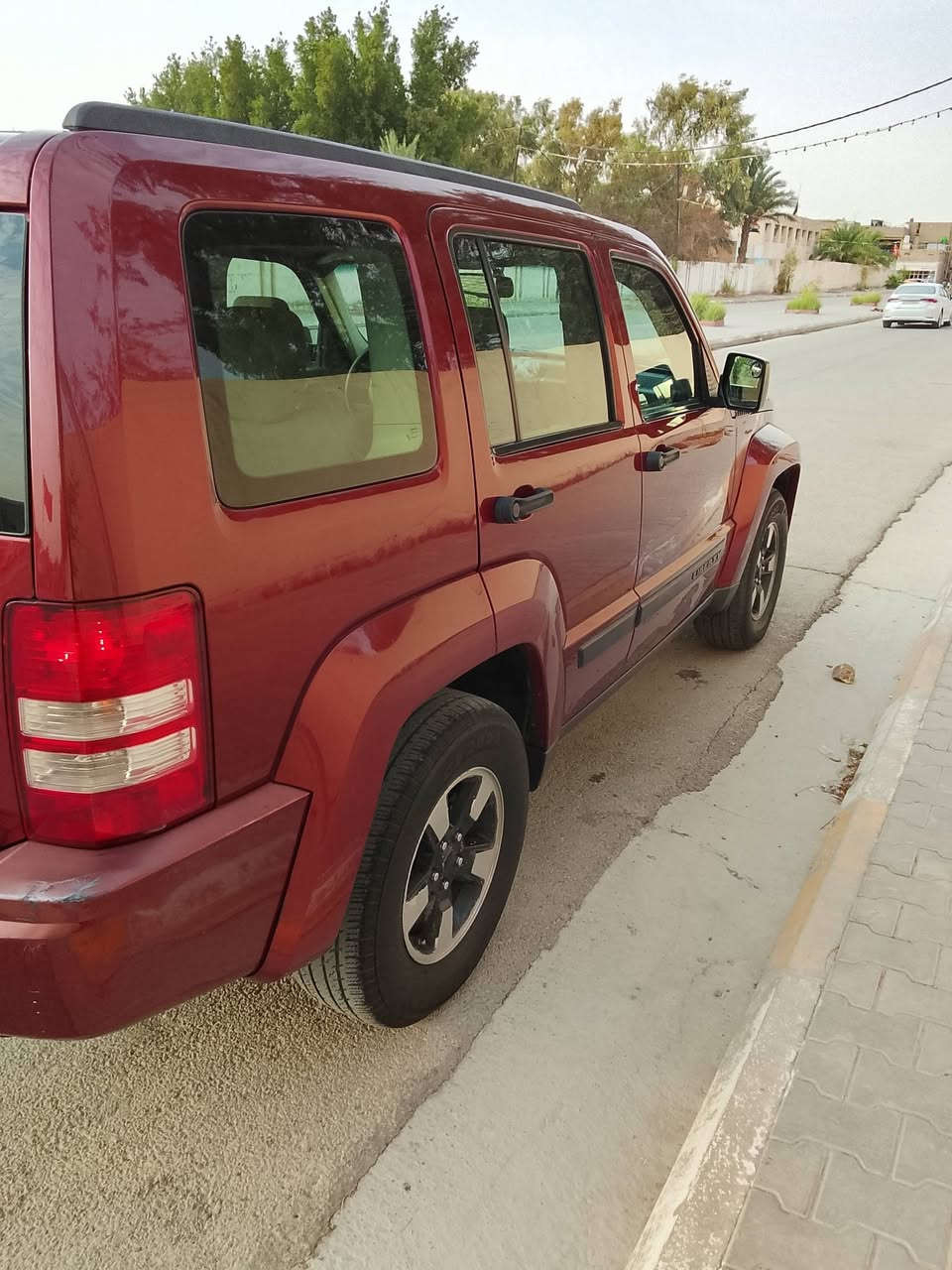 سلام عليكم جيب لبرتي 2008 ماشيه 172 ألف حقيقي كفاله عامة وجاهزة من كلشي بس البنيد صبغ أثر الجراد رقم بغداد انكليزي بسمي سنوية 31 شرط التحويل مكاني كوت مركز المدينه السعر 95 وبيها مجال للشراي الاستفسار ***********

