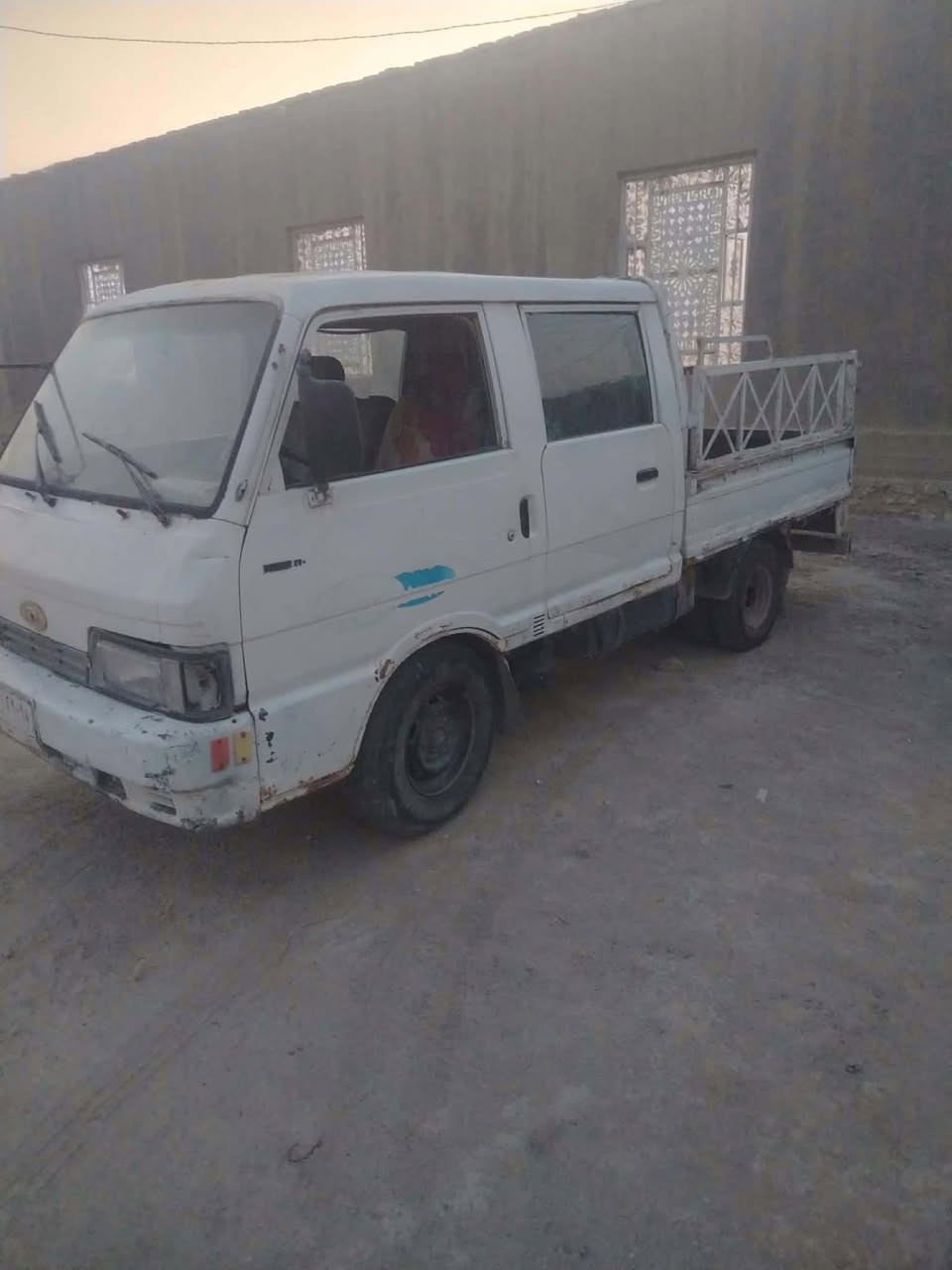 شاحنة • للبيع