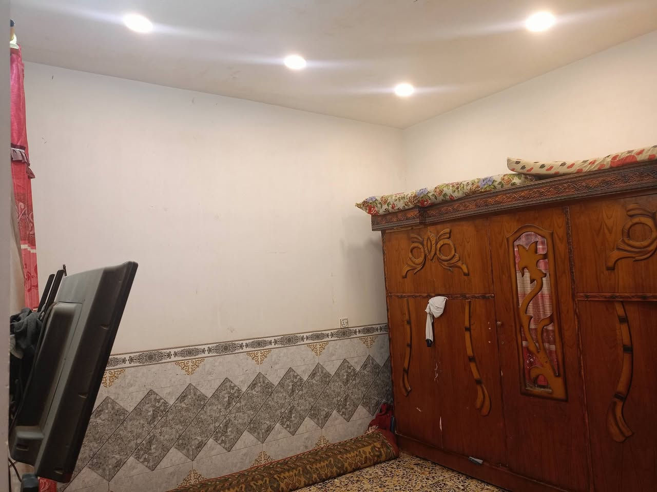 دار للبيع • ١٠٠م • طابق واحد