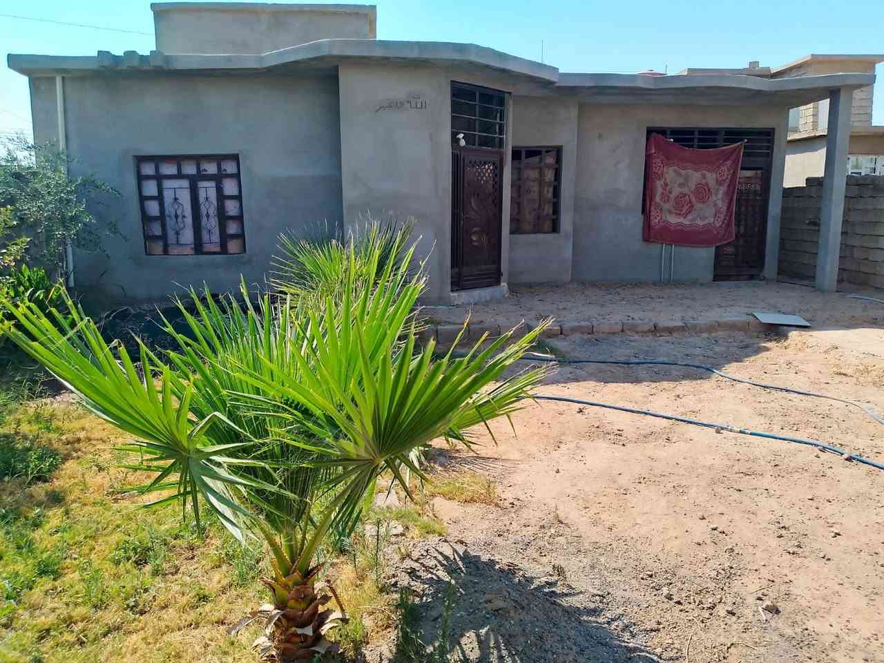 🏠 بيت للبيع

📍 العنوان: الأسمدة
📐 المساحة: 300 متر
🛏️ غرفتين نوم
🍳 مطبخ
🛋️ هول
🏠 ربعة
🔨 يحتاج لبخ داخل
💡 ما بي كهرباء
سيراميك مطبق
💰 السعر: 25 بي مجال 
📞 للاستفسار: ‏‪***********‬‏
🌾 زراعي
الادمن وافق اذه ماتصير زحمه
