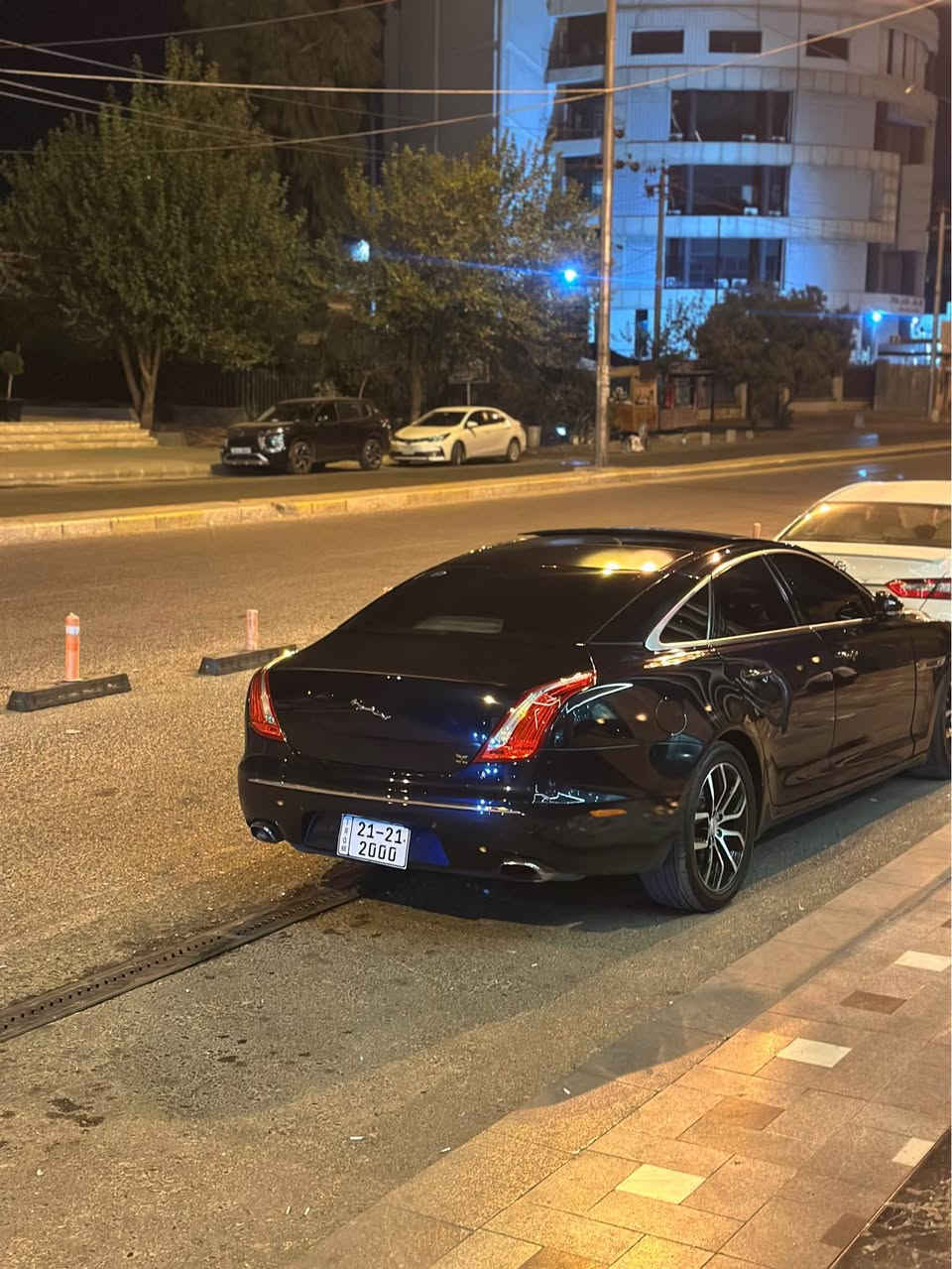 جاكوار XJ • V8 ٥.٠ • السليمانية