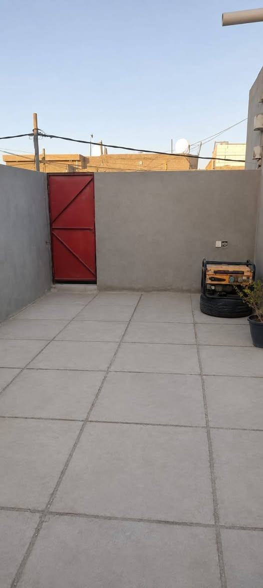 🏡 دار سكن للبيع أو مراوس (بيت زراعي) على طريق سنية السياحي – حسب القناعة.
📍 العنوان: حي الفرات، يبعد 90 متر عن الشارع العام.
📐 المساحة: 112 م².
📩 للاستفسار والتفاصيل، التواصل على الارقام: 
الرقم الاول:  ***********
الرقم التاني:  ***********
