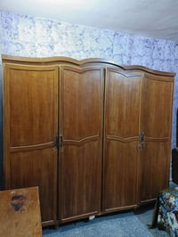 غرفه اخشاب تزكام نظيفه عايز لها بس القفاله مال يبان ست قطع مكان بغداد ...