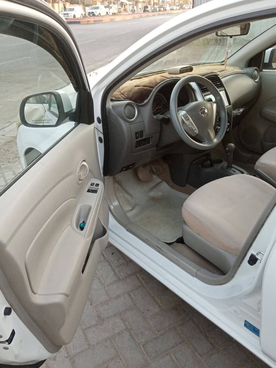 نيسان صني ٢٠٢٠ هندي بليته زركة رقم بغداد بسمي مكفولة ما عدا شبر بارد باب الصدر تخم تاير تخم ويل اسود كير محرك صدر كله جديد اسبير ما نازل 
والسونار موجود بالصور 
للاستقسار الاتصال 
***********
مكان السيارة بابل 
ما متواجد على الفيس
