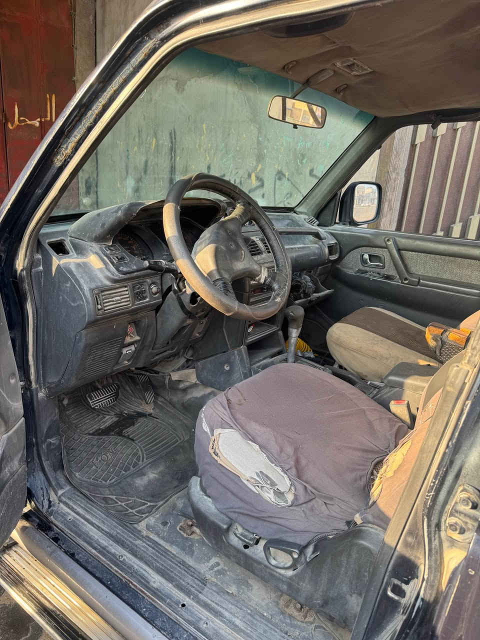 سلام عليكم باجيرو مديل 2000 مكينه 3000بيها صوت كيرجديد نقصها حداديه فقط كهربائيات كلها شغاله رقم ميسان سنويه 28رعيها يمي 
سعرها (28)ورقه وبيها مجال مكاني البصره الزبير *********** البصرة, العراق
