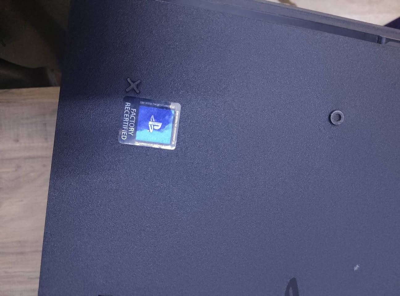 السلام عليكم 
Ps4 pro   البرو     جهاز اصلي ريجن امريكي قطعة  تخبل 😻 مهكر نظام 9:00 
نظافة الجهاز 99%🩵 
ملحقات الجهاز 
كيبلات
جويستكات
وكارتونة اصلية 
جهاز كله مختم بختم الشركة قطعة اصلية 
.
اكثر من 20 لعبة قوية 🔥🔥
سعره 370    مكاني بغداد/ العبيدي   ***********    . واتساب ✅
