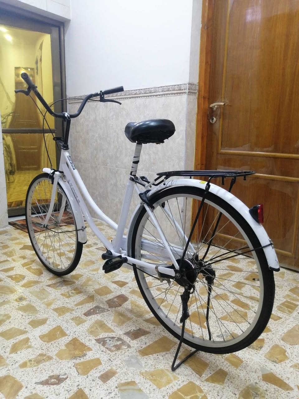 سلام عليكم
بايسكل للبيع بناتي 🚲
البايسكل لون مميز جداً  وقطعة نادرة    ✔️
البايسكل صنع في اليابان✅
وزن خفيف جداً 💯
الحجم.  26فريم عالي   👌
البايسكل مختم بكل مكان كلة ختم واحد ♣️
البريكات جدد  
البايسكل موديل2024 
التايرات تايرات جدد    
البايسكل كلش ناعم وسريع بلمشي ومريح بلسياقة 
البايسكل نضيف جداً كما موضح بلصورة 
البايسكل بلحقيقة احلة من الصور.📸
السعر110 الف وبي مجال  💬
التواصل ***********واتساب او اتصال 📱☎️
العنوان: بغداد الكماليه

