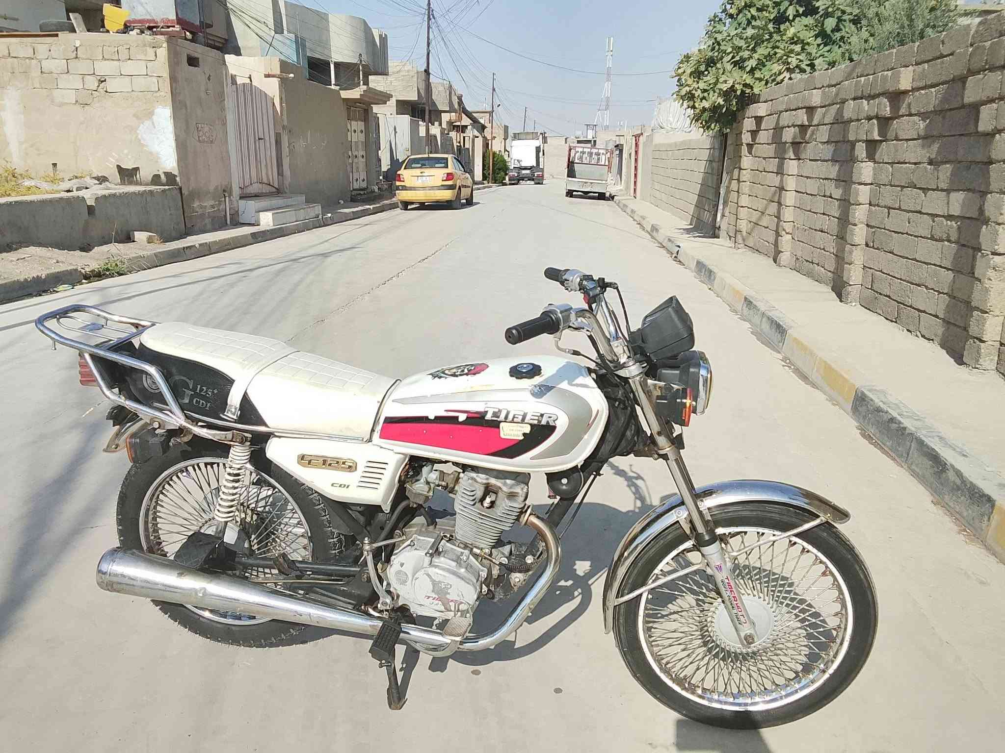🏍تايكر 2019 
ختم شاصي محرك2019
مكينه نشطه صوت فيلس بس شرط 
لا تبخير ولا تنقيص ولا صرف 
تايرات جديدات  دبلات شغاله شرط 
وايرمنيه شغاله ما عده الايت  
الماطور نضيف  وسعره حيل مناسب اعرف سعره اغله من هيج بس متوازي ع بيعته 
300 وبي مجال 
*********** بي واتساب 
غير متواجد ع فيس
