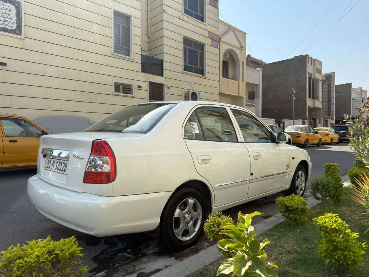 سلام عليكم شونكم شباب هونداي فيرنا ٢٠١٤ سياره جديده مال بيت بسمي ماشيه ٩١كير مكينه تبريد خير من الله جاهزه للأخير ملاحضه سياره كوريه السعر ٦٧وبيهه مجال الاتصال على *********** مكاني بغداد حي القاهره
