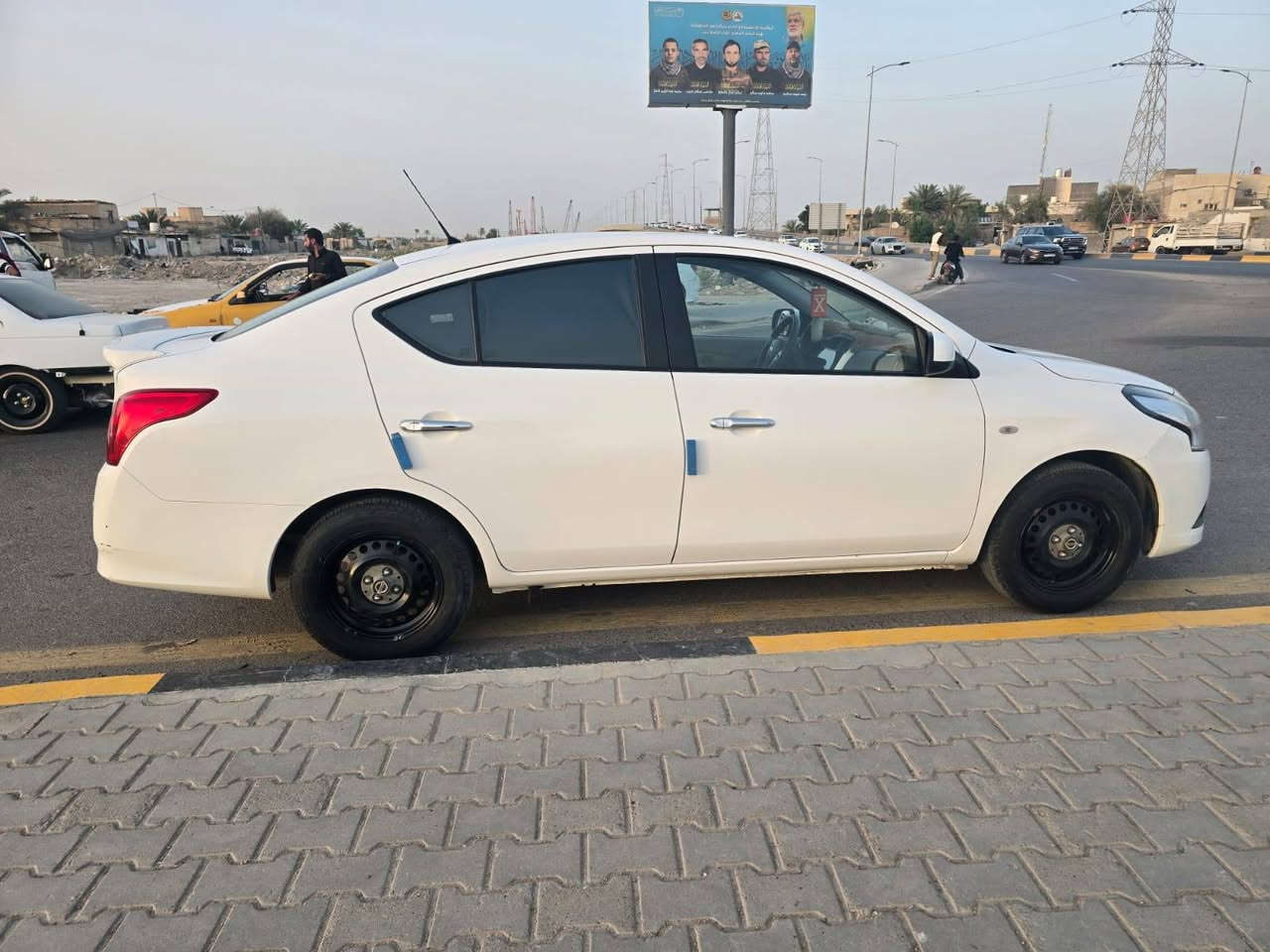 سلام وعليكم. نيسان سني هندي مديل 24 كفاله عامه بيه تلحيضات قليله. كلش. رقم اربيل بس الشركه جازه وكاله وتحويل حداديه 80 بلميه. مكاني بصره السعر 110 وبيه مجال قليل *********** مكلف بلنشر تصلو عله صاحيهه البصرة, العراق
