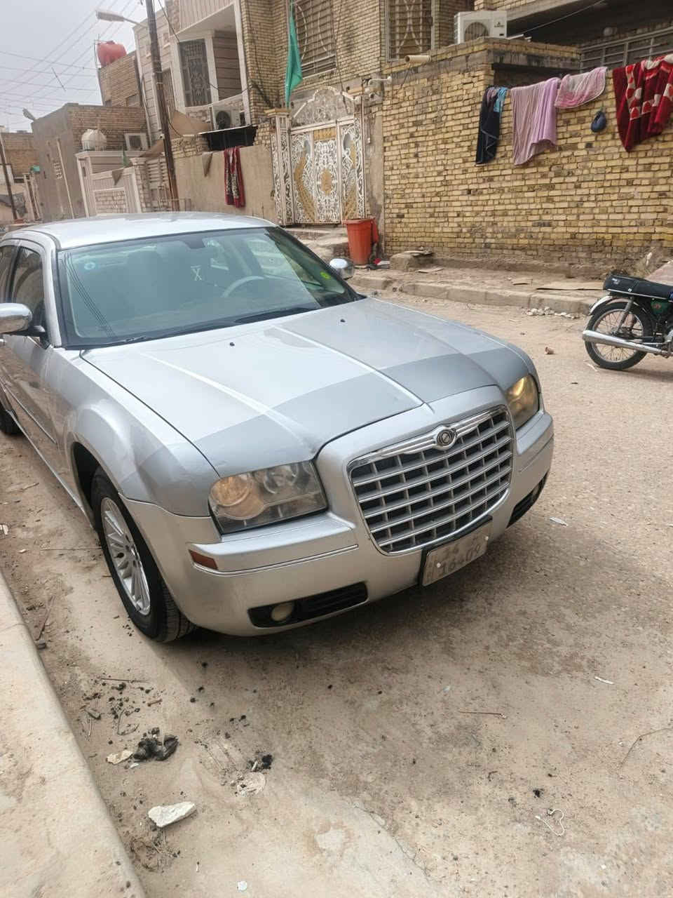 سلام عليكم وبامه موديل 2008 
اللبيع رقم بصره سياره جاهزه من كلشي حداديه تخم تاير كير مكينه كله جديد تبريد سعر 100 وبيه مجال مكان عماره سفسار ***********
