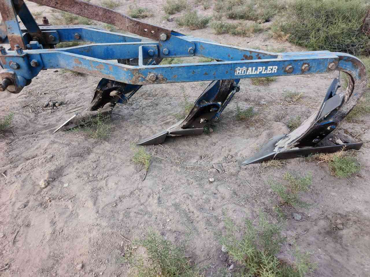 للبيع فدان البير البيرر 12
شرط مكاني بصره 
***********
سعر مليون و150
وبيه مجال
