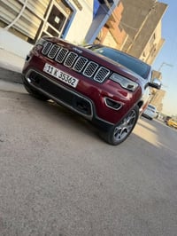 للبيع جيب ٢٠١٤ محدثه ٢٠ صبغ عام حادثها فقط بنيد ودعاميه والباقي جراد ف...