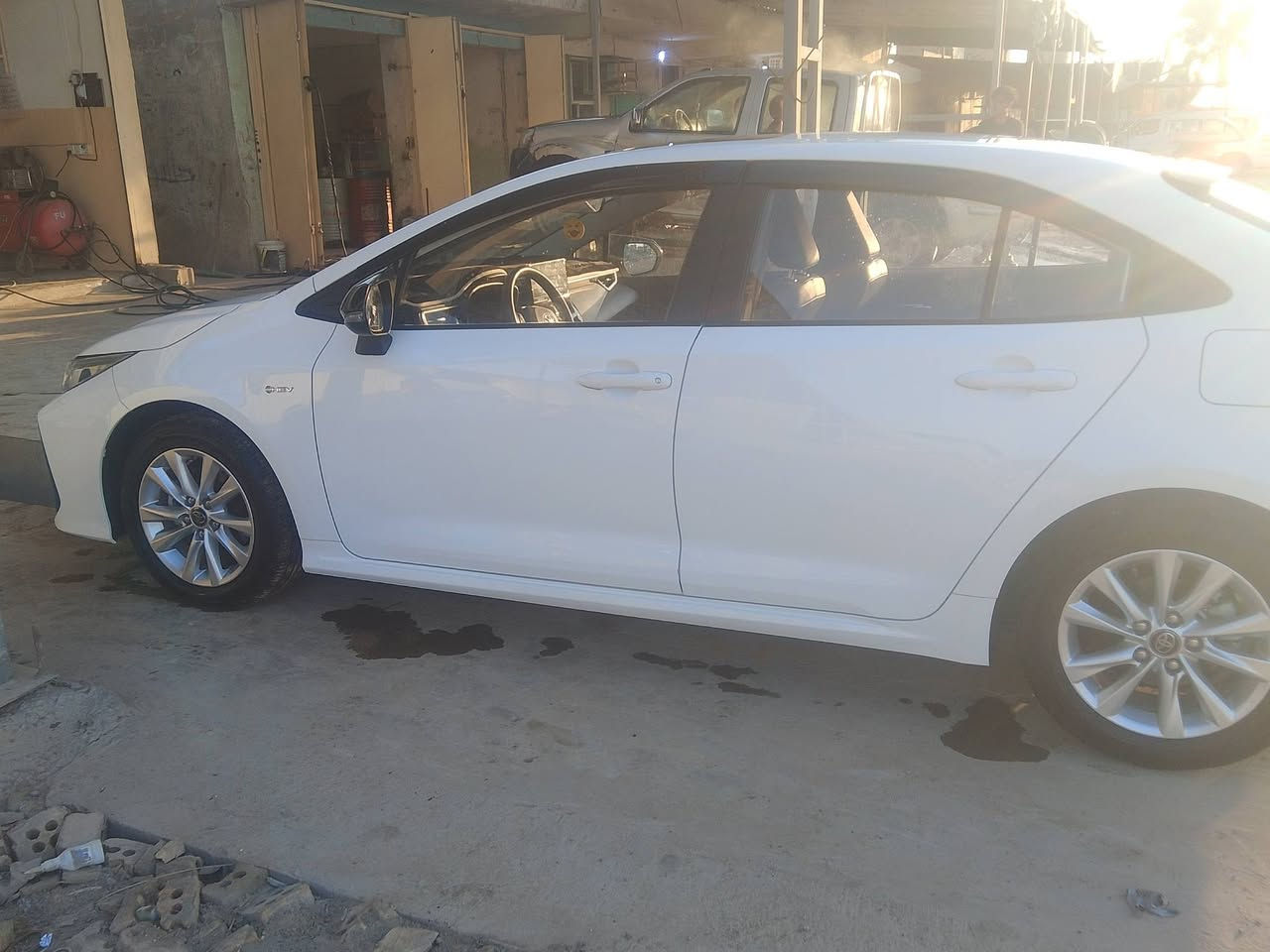 سلام عليكم كورلا هايبرد 2024كفاله عامه عده رصعتين بل بنيد ماشيه 11الف 
سعر 160
***********وتساب
