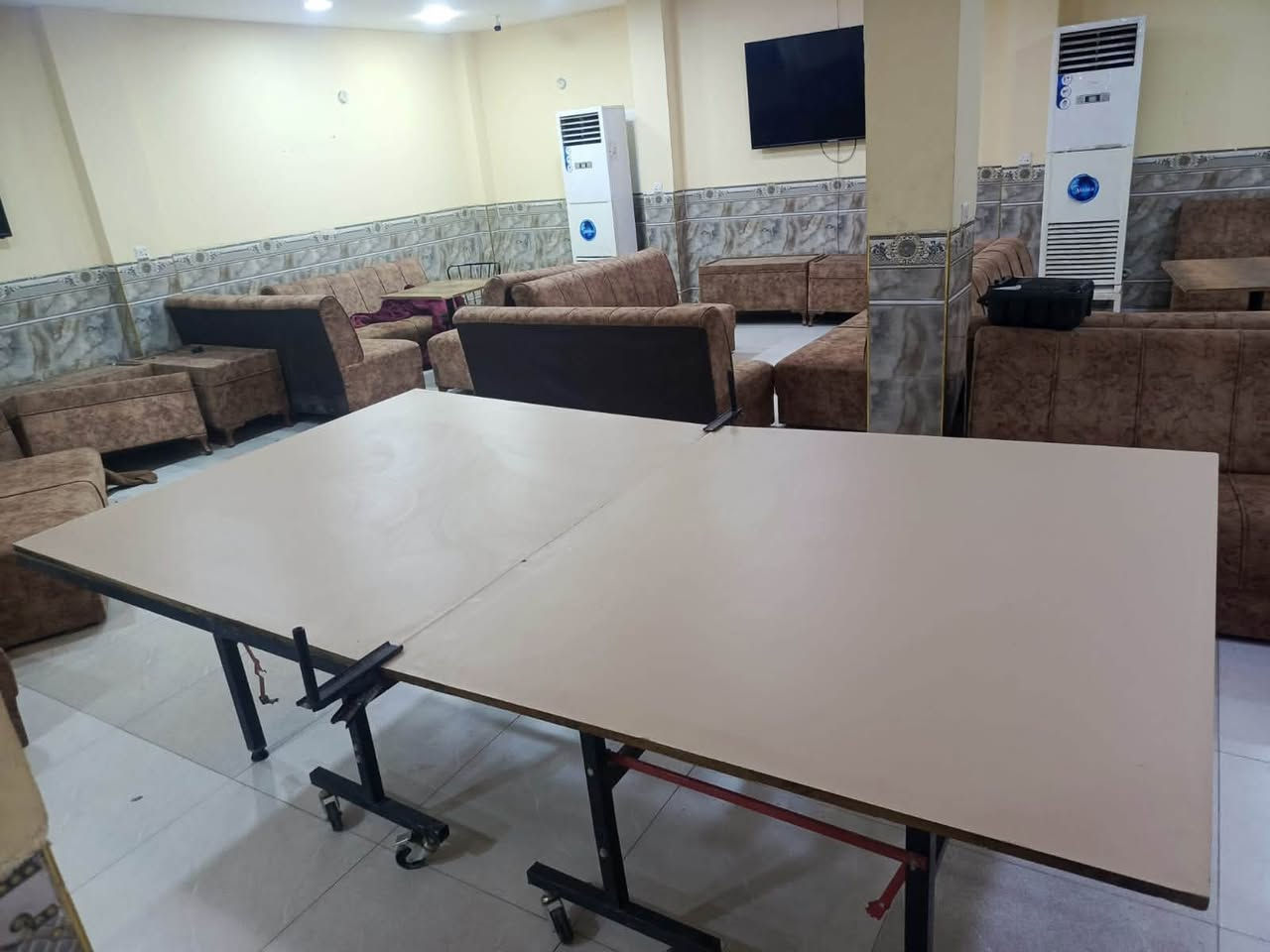 السلام عليكم منظده لبيع السعر ١٢٥ وبيه مجال مكاني الدور اللاستفسار ***********
