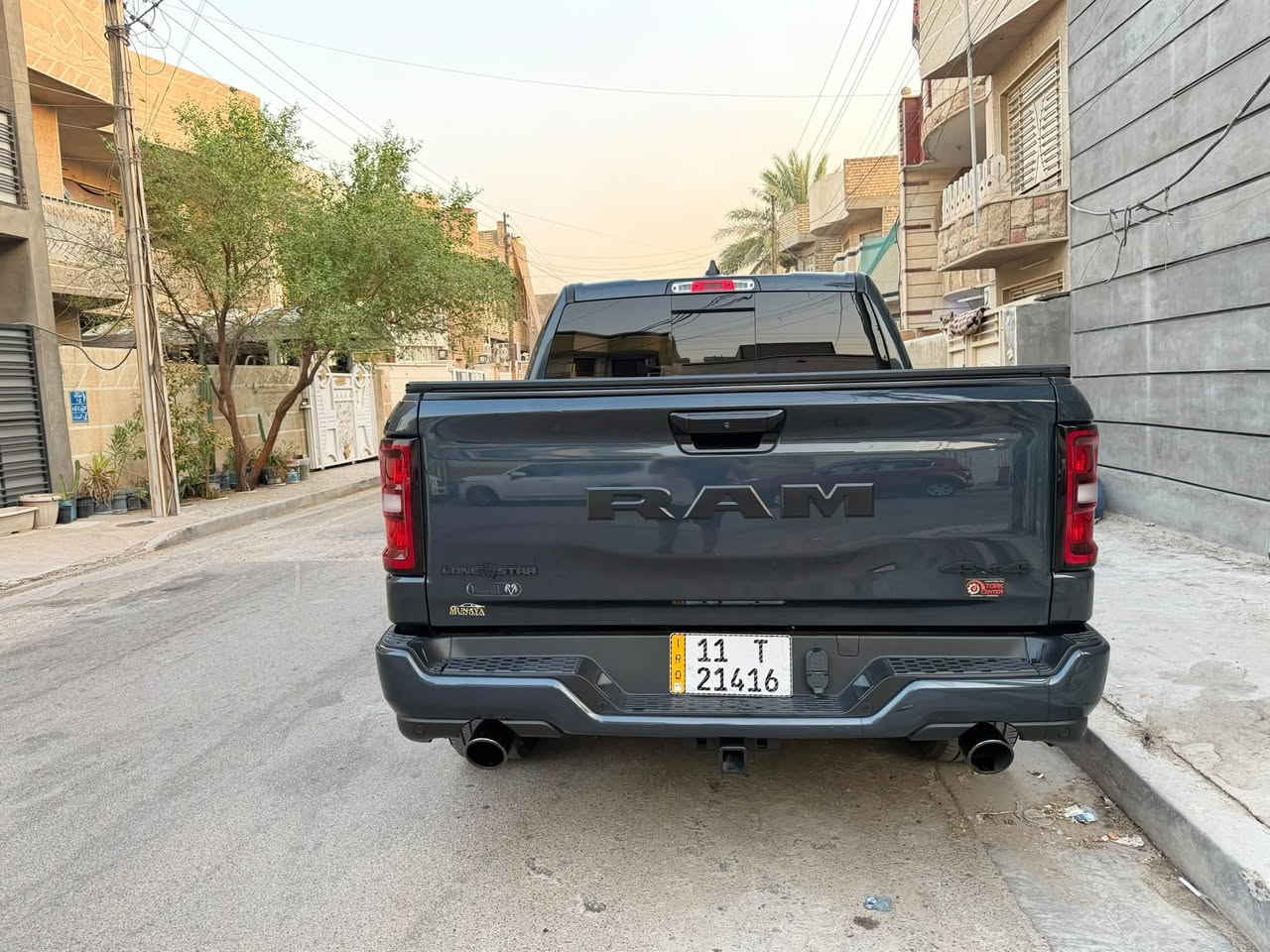 دوج رام 2025 للبيع
رام ٢٠٢٥ لون مميز / بك هورن لون ستار
رقم بغداد 
السيارة ماشية ٩ الف ميل فقط 
السيارة نظيفة واستعمال كلش قليل 
مواصفات اللون ستار المعروفه 
حادثها مثل ماموضح بلصور 
تبديل باب عكس السايق وصبغ نفس اللون
ويوجد اماكن للصبغ علكد التعديل في الباب الخلفي والجاملغ
والبنيد لوجود شخوط بسيطه
مكان السياره بغداد/ شهداء السيديه
السعر ٣٥٥ وبيها مجال 
رقم الهاتف: ***********
