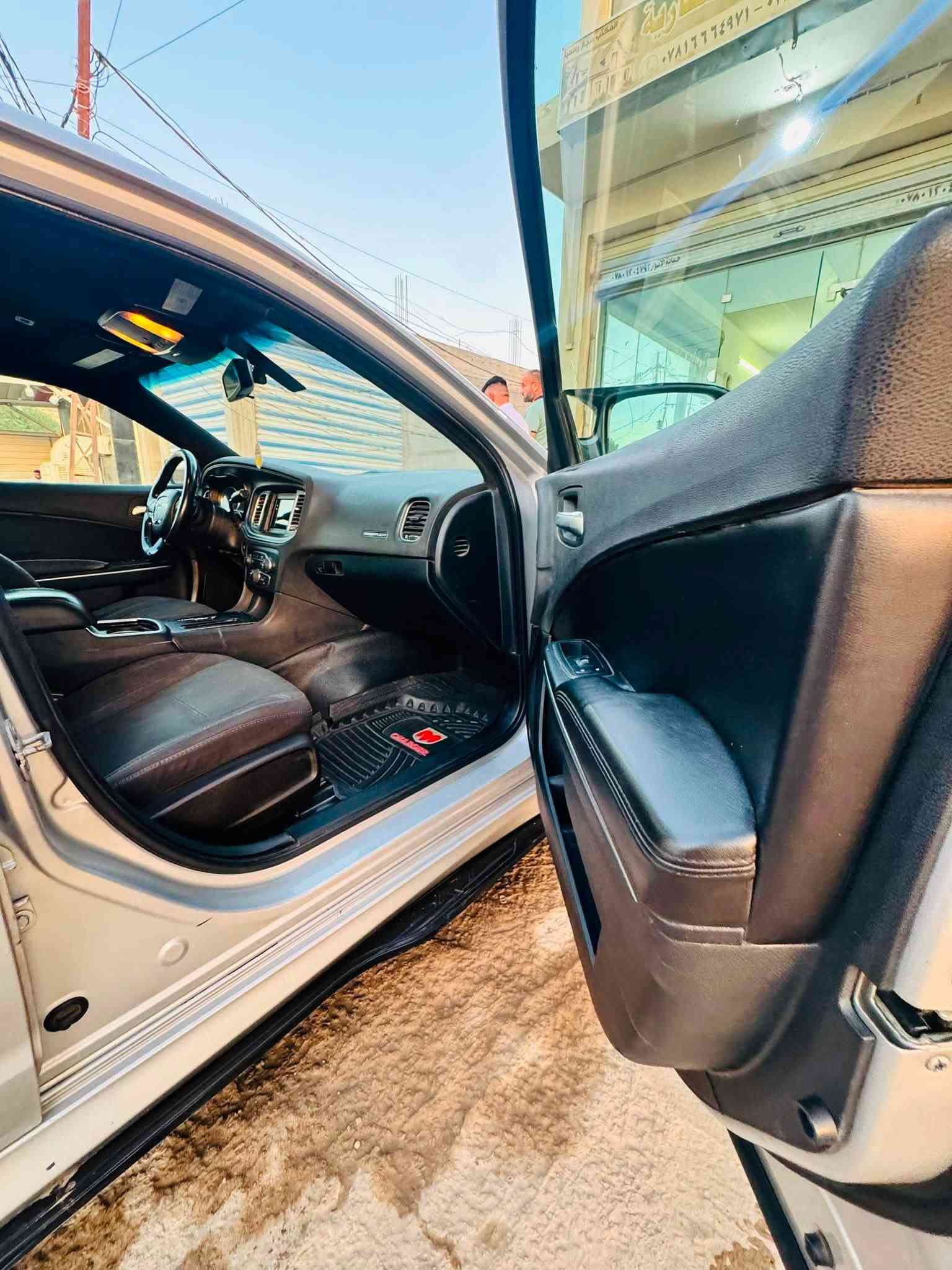 للبيع فقط جارجر
سلام عليكم
جارجر R/T بوليسي 2018
المحرك :RT . V8 . 5700 L رقم بغداد مشروع وطني بأسمي حادث السياره جاملق وبنيد بدون دواخل
المواصفات :
مكابح رياضية ‌‎* سستم صوت *حجر البيئة موجود 
كزوزات رياضيهsrt
كاميرا خلفية دوار
امكانية التحكم بوضعيات المقود كهربائي.
حساسات خلفية .
ويل قياس 20 أنج
سستم صوت  .
تشغيل عن بعد .
نظام خرائط GPS .
شاشة كبيرة شكل الجديد
جناح خلفي .
بلوتوث تلفون .
محدد سرعة ... * وباقي مواصفات الجارجر المعروفه سياره رقم بغداد مشروع وطني تحويل ثاني يوم مكان السياره نجف

                         السعر 140 بيها مجال بسيط 

للاسـتـفـسـار  ***********  واتــســاب +اتــصـال
