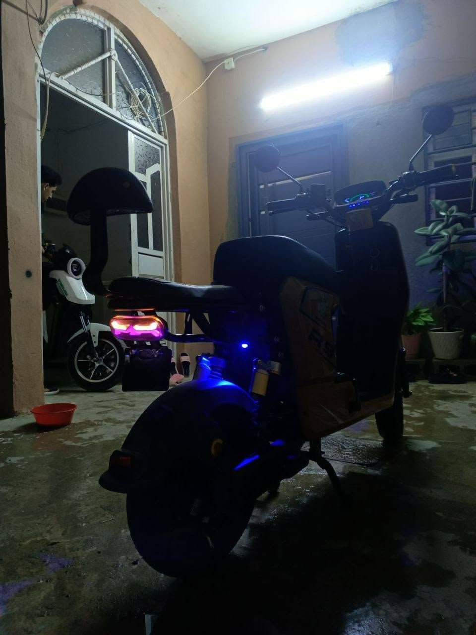 R9 • ريموت • ٥ بطاريات