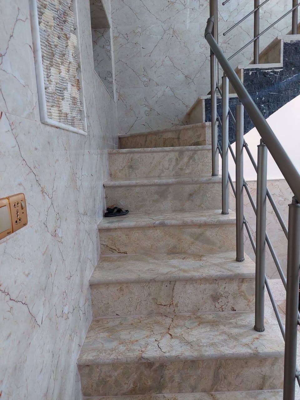 حي الإسكان • ٧٠م • مرتب جداً