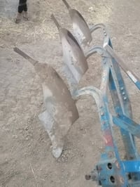 حجم ١٢ • ثلاثي • مكلف بانشر