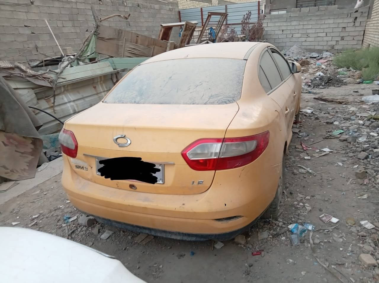 سلام عليكم رينو 2010 سيارة متروكة مكينة 1800شغالة غراضهة كاملة كوم حديد سعر10 ورقات ***********_
*********** مكان بغداد
