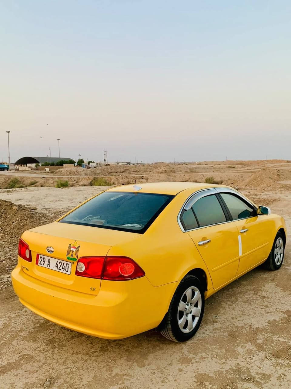 سلام عليكم كيه اوبتيما للبيع 2008 وارد امريكي 2400 كير 5 نمر السيارة كفالة عامه من الظربه والتبديل  مكينه كير حدادية تخم تاير كله جديد تبريد ثلج 🥶 رقم واسط إنكليزي مصفره هيئة غرامات السعر 85 وبيه مجال مكان السيارة بابل الشوملي رقم الهاتف‏‪***********‬‏
