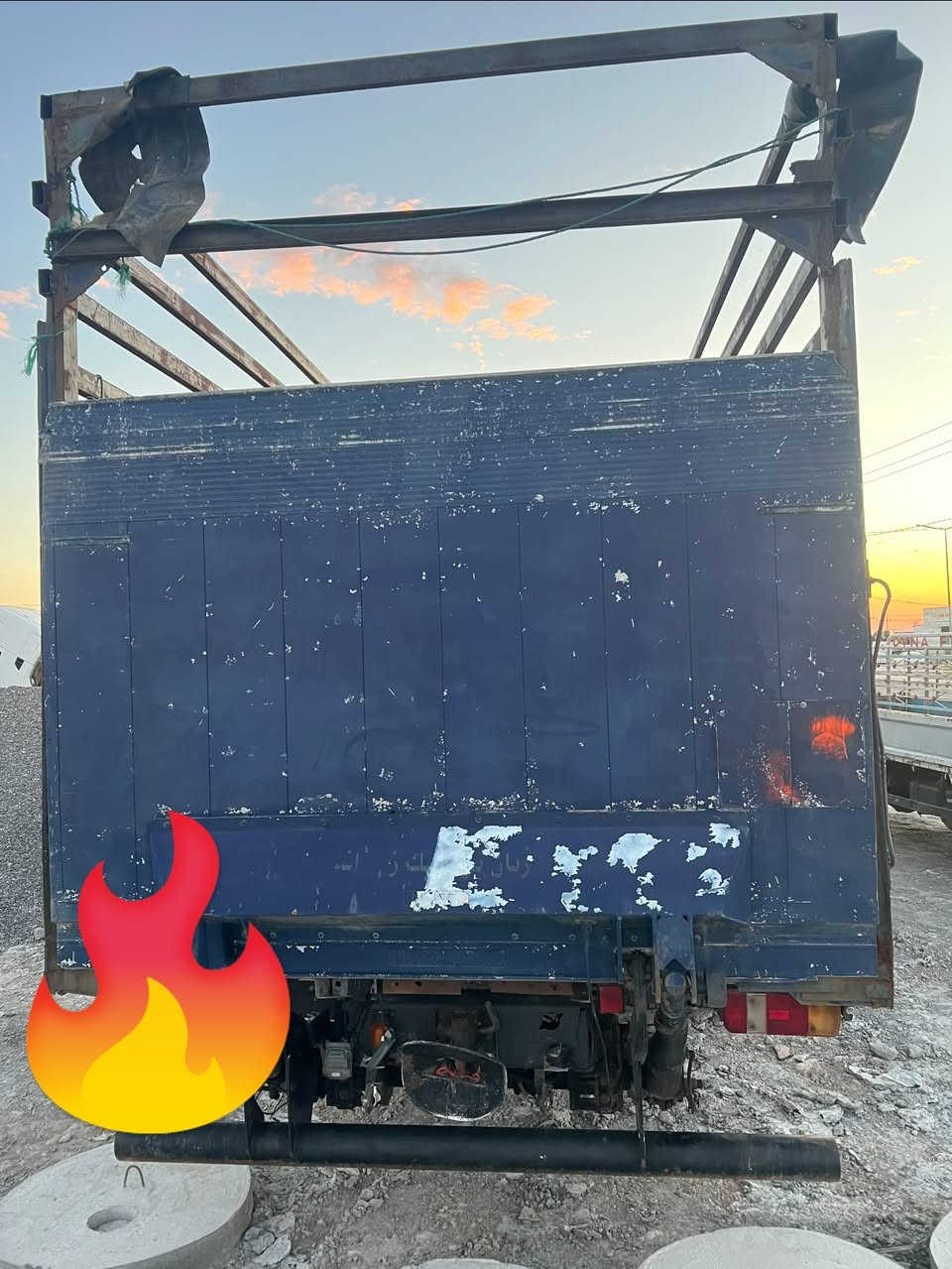 اتیکۆدەمعە مۆدیل ٢٠٠٧درێژی (٧،٢٥)دەرگای پشتەوەی جە گە کارەباییە تەبریدە جام کارە باییە هافە دوگمەی هەورازی هەیە تایەو پاتری نوێیە مەکینەو گێڕی بە شەرتە ژمارەی تابلۆی دهۆکە هەزەی نوێیە سەنەوی تاوەکو(٢٠٣٠)نویێیە زور پاکە مالی دوستە  ئێستا لەناو کارکردن دایە حسەی گازی هەیە (٢٠٠)لتر (٨)برغیە (٦)پستونە معەجەرە یە بو کاری کافروشتن وکاریدیش بەکاردیت شوێن مخمورنرخی(٢٧٠)و كە مێک مامەلە 
ژمارەی موبایل کۆرەک ***********
اسیا***********

للبيع: كرفان موديل 2007، طوله 7.25 متر.

* الباب الخلفي كهربائي.
* تبريد وتدفئة.
* الزجاج كهربائي.
* يحتوي على هاف دوگمة (نصف دبل).
* التايرات والبطارية جديدة.
* المكينـة والقير بحالة جيدة ومضمونة.
* لوحة دهوك.
* الهزة جديدة.
* السنوية سارية لغاية سنة 2030.
* نظيف جداً وملكيته خاصة.
* حالياً قيد العمل.
* يحتوي على خزان غاز سعة 200 لتر.
* 8 براغي و6 بساتن.
* مجهز للعمل في بيع الكفرات، ويمكن استخدامه لأعمال أخرى.
* الموقع: مخمور.
* السعر: 270 ألف، وقابل للتفاوض البسيط.

للاستفسار:
كورك: ***********
آسيا: ***********
