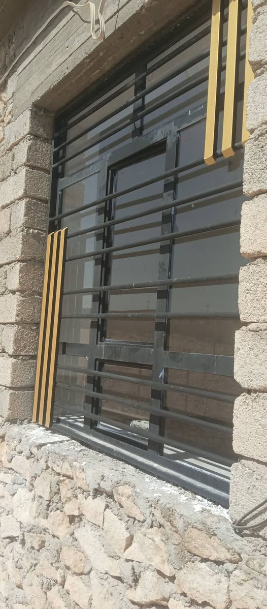 مستعدون لبيع و تركيب انواع الزجاج والمرايا وتركيب الجامخانات و بأسعار مناسبة جداً
العنوان/ قرب جامع الشهيد عبد المنعم تصال علئ رقم ***********جانب من شغل اليوم

نص مكتوب في الصور:
- ١١:٠٥ ٢٠٢٦/٠٩/٢٥
- أدخل النص
- ١١:٠٧ ٢٠٢٦/٠٩/٢٥