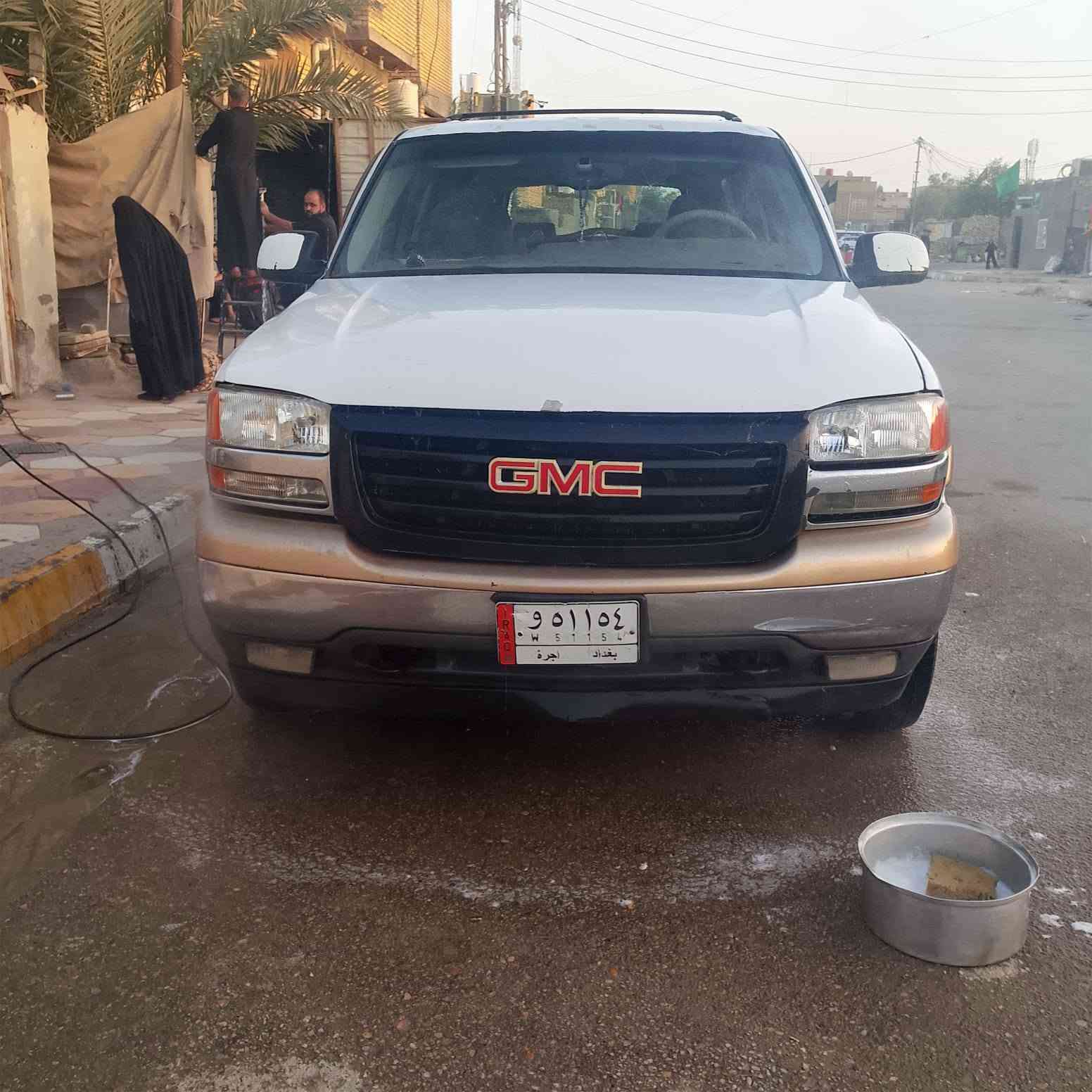 السلام عليكم
سياره نوع جمسي لون ابيض مديل 2001
محرك 8100 خير من الله 
جاهزه تبريد حداديه تخم تاير 
بيه فقط الكيرعاطل كيرها 1000
السعر 60 وبيه مجال 
المكان ناصريه مركز  
رقم الهاتف ***********
صاحب السياره عبدالله العبودي
