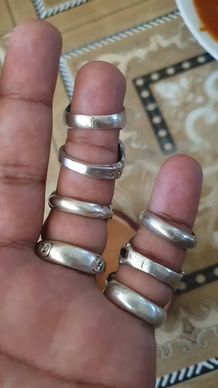 سلام عليكم 7 محابس وحلقه للبيع شلعه قيم باليرضي الله مكاني ديوانيه توصيل ماعندي  ***********
