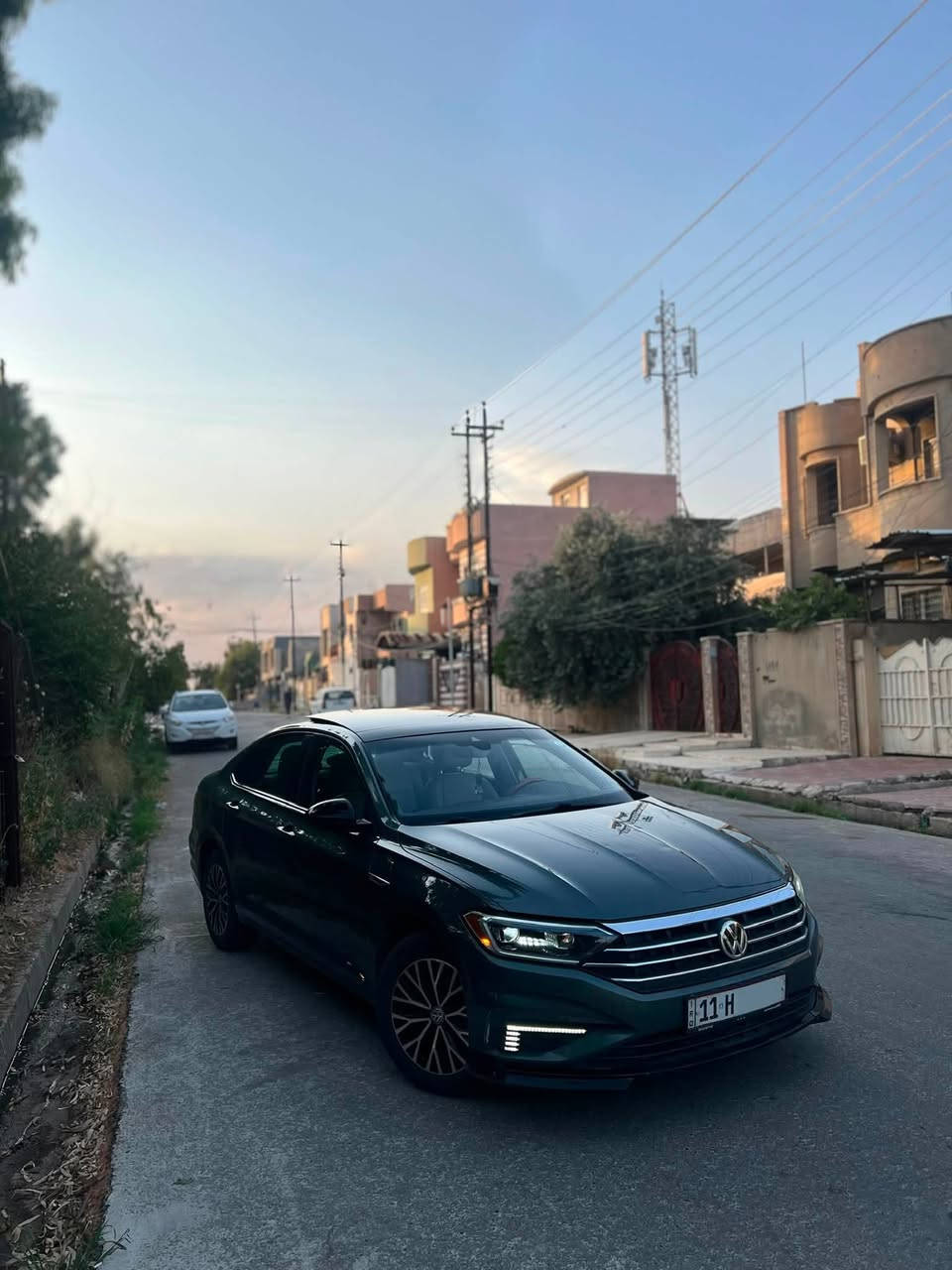 جيتا SEL موديل 2019
 مواصفات فول فول واحد على واحد
رقم بغداد مشروع وطني السعر 150 وبيها مجال للشراي
*********** للاستفسار اكثر عن السياره
1- كشنات جلد كريمي  
2-كشنات تدفئة امامي و ستيرن تدفئه  
3- اضائة اوتو ليلي نهاري 
4- اضائة اتو عالي ناصي ليلا
5- اضائة متحركة حسب اتجاه السيارة
6- اضائة السيارة بك لايت LED  ليد و لايت زنون 
7- رادار 360 درجة امامي جانبي خلفي مع توقف ذاتي
8 - تحديد مسار خطوط الشارع AUTO ASSIST 
9- كيج الكتروني  هاند بريك الكتروني
10- شاشة ٨ انج نظام ابل كار بلي واندرويد اوتو  الكتروني مع الكيج
11- اضائة محيطية 30 لوان للداخل لجميع السيارة مع الابواب مع الشاشةوالكيج 
12 - سقف بنوراما 
13- كاميرا خلفية بدقة عالية جدا مع التحكم الكامل
14- نقاط عمياء على المرايا 
15 - تدفئة مرايا  
16-نظام start and off للمحرك
17 - 4  وضعيات للقيادة مع تغير الاضائة sport economy manual custom 
18 - بصمة مع بصمة ذكية على الأبواب و الصندوق .  
19- 4 جامات اوتو مع قفل مركزي والجام و البنوراما تفتح و تقفل بالبصمه 
20- نظام صوتي BEATS العالمي 9 سماعات مع مضخم صوت دمام في الصندوق
21 - محرك 1.4 turbo قوة واقتصاد 147 حصان
22- كير تبترونك اوتو وعادي 8 نمر
23- ماسحات اوتو للمطر 
24- نظام خرائط ومسجل  اقراص داخل الدرج
حادثها موضح بلصور مع سلامة الشاصي والحوض والدوخل 100%  ماشيه 77الف مايل  مكاني الموصل  الجانب الايسر
