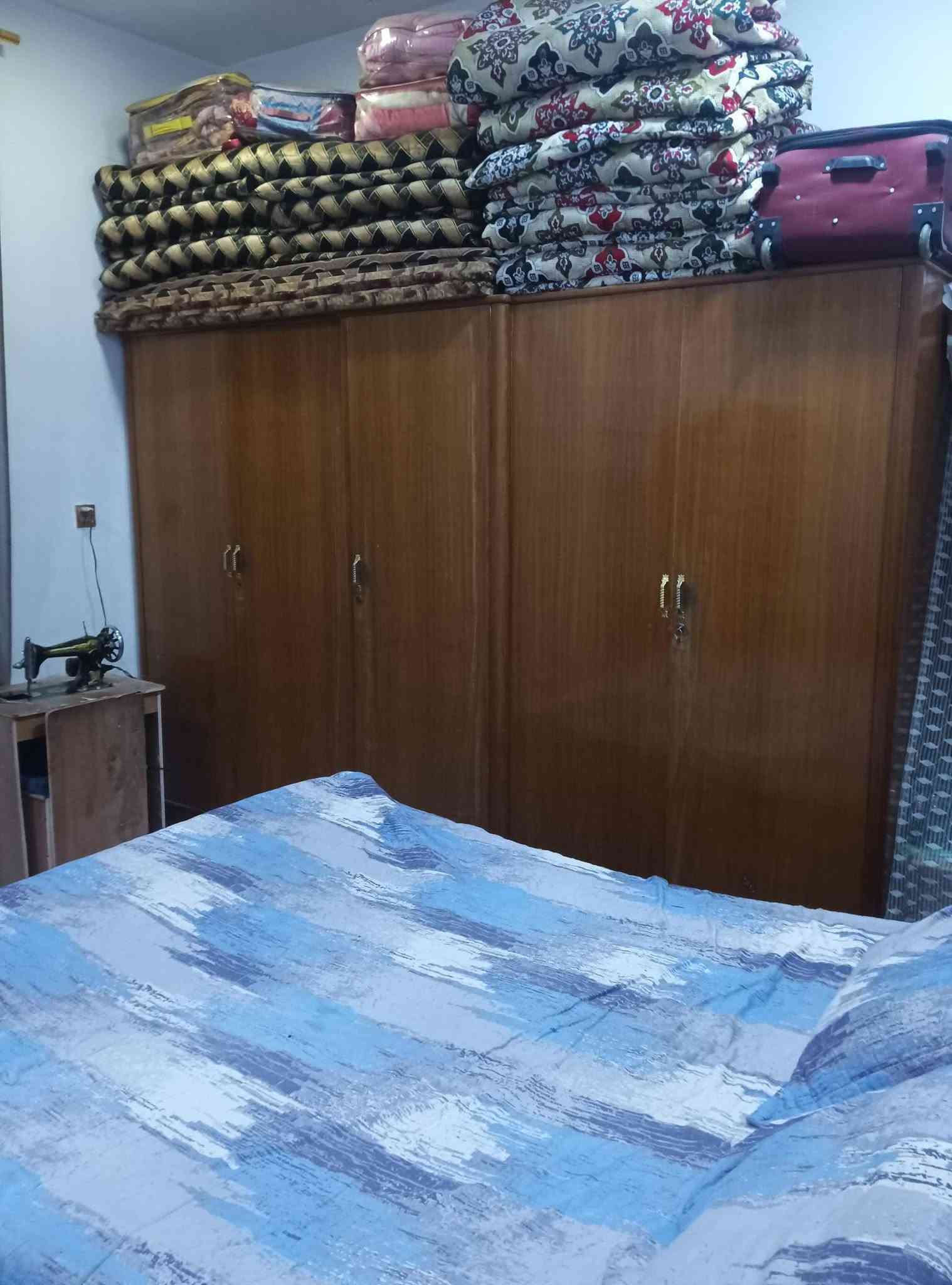 السلام عليكم
غراض للبيع العنوان بابل طهمازيه 
مرجوحه 100
ميز بلازمه ب50
البردات عدد 3 نفس القياس السعر 25
ستولات عدد 20السعر القطه 15
 توصيل موجود 
***********
