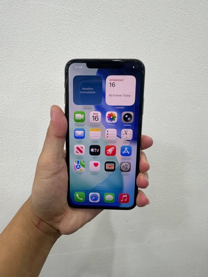 📱 ايفون 11 برو ماكس للبيع

المواصفات:

💾 الذاكرة: 256GB
⚙️ المعالج: A13 Bionic
🌍 الفئة: شرق أوسط
ء🔒 Face ID: يعمل وسريع جداً
📲 الإصدار: IOS 26.4.1 احدث اصدار

🔋 البطارية: 73%

مع هدية 🎁 : واير شاحن

السعر : 300,000 دينار عراقي 
***********
