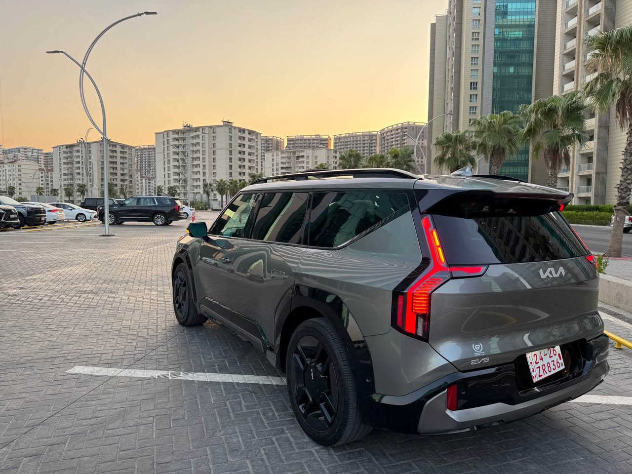ماشاللة ماشاللة
الفخامة شركة Kia
Kia EV9 2024 GT line 🇰🇷🇰🇷🇰🇷🇰🇷🇰🇷

قپات قپات مواصةفات اعلا مواصفات شركة كيا
فول فول كهرباى هايبريت بدون محرك بنزين
مواصفات ئةمريكى 

تخزين شحن 560 km 
دبل محرك كبير 
فور ويل 4*4
دةبل پانوراما 

كوشنات مساج + خزن + هيتر + بارد
بسمة شغال 
كوشنات خزن تبريت مركزى
پردات بيلادى جام

لايتات كل LED
دعامية امامى و خلفى كل حساسات 
10 كاميرات 
ويل كبير 21 اينج

حتا يشغل ب سويج بدون سياق سيارة
سيارة نضيفة ماشى 13,000 mil

سيارة حادس خفيف بونيت جاملغ شرط بدون دواخل
ارباك ستيرن سيستم بيلادى 
سيارة جاهز مابى نواقص

رقم جاهز رقم اربيل 
سعر سيارة 35,000$ 
مجال بصيط
سيارة موجود بل اربيل
***********
*********** أربيل, العراق
