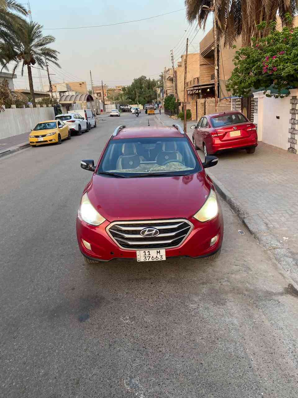 السلام عليكم من رخصه الادمن توسان ٢٠١٢خليجي السياره كامله مكينه 2400 فور ويل  دوش (المرغوب) السياره بيهه تبديل جاملغ اليمنى مبدل نفس الون وصبغ البنيد والسياره شوفت العين كامله جاهزه مابيهه اي نقص تبريد ثلج  شاشه اندوريد جاهزه من كلشي السعر 110 وبيهه مجال  للاستفسار
***********
