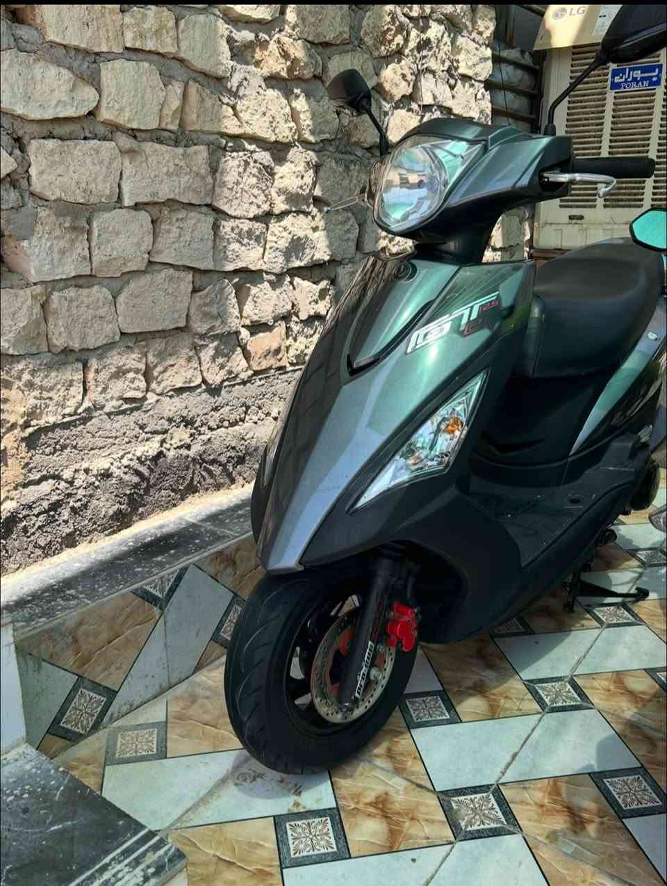 السلام عليكم
للبيع:دراجة سايم GT125 نوزل 
بحالة الوكالة بعدها
مكفولة كفالة عامة 
بدون اوراق 
السعر مليون وبي مجال
المكان: الرمادي
للتواصل خاص او على الرقم ***********
