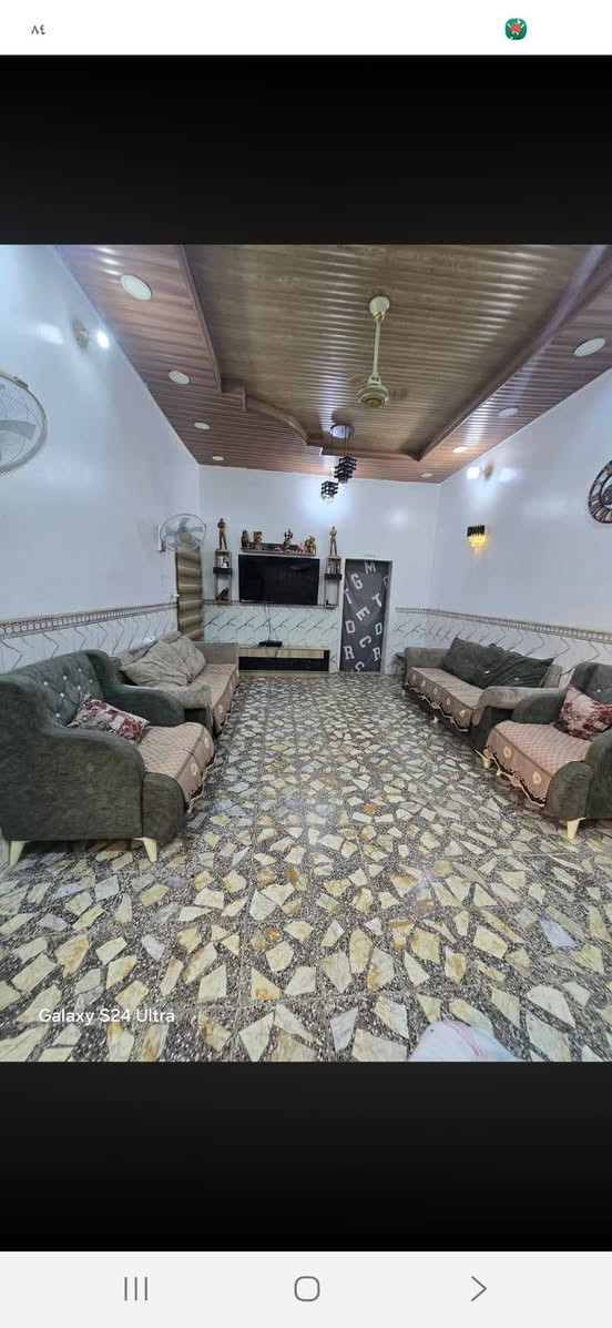 🏠 بيت للبيع – فرصة مميزة 🏠
📍 الموقع: شارع المطار الجديد – شارع سبيس

📐 المساحة: 250 متر
🏡 متكون من 3 بيوت
🛏️ 4 غرف
🚿 4 حمامات

💰 السعر: 130 مليون
💵 وبي مجال بسيط

📞 للاستفسار والمعاينة:
***********
📲 واتساب متوفر
