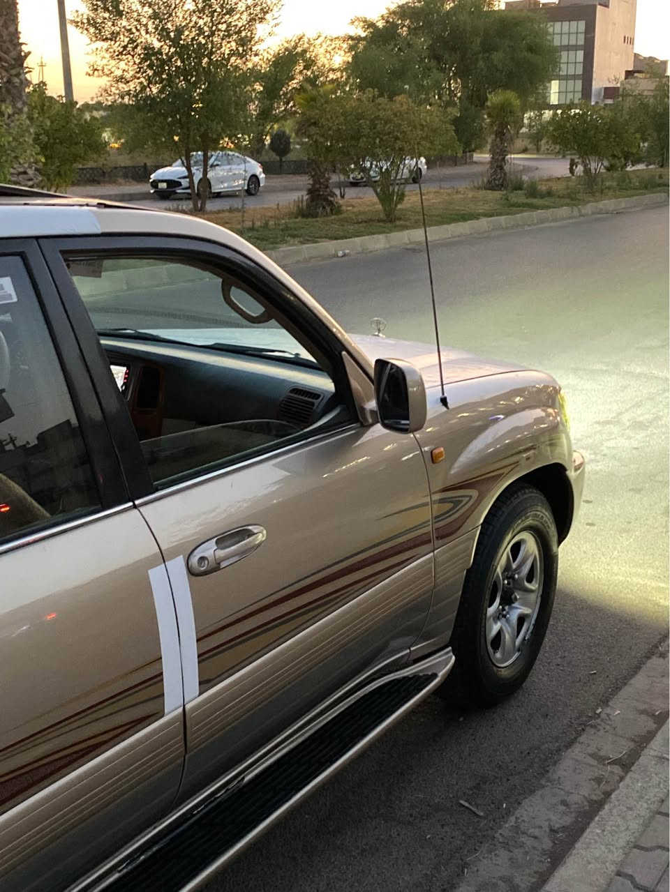‎ تويوتا لاندكروزر 
GXR موديل 2003

‎مكفول بالكامل
‎جاملغ  جه سكن صبغ فقط، بدون دواخل وبدون ضربة
‎فول فول مواصفات

‎المواصفات:
‎• سلايت
‎• شاشة
‎• حساسات
‎• ثلاجة
‎• أوتوماتيك
‎• 7 راكب
‎• داخل فورميكا
‎• فورويل
‎• آرِيل 
‎• محرك وگير بشرط
‎• بدون صوت
‎• بدون بخار
‎• بدون صرف
‎• گير أوتو 

‎• 2030 رقم سليمانيية سنوية جديدة
‎• البيع  شرط تحويل
‎• تحويل أصولي (تحويل أصل)

‎📍 مكان السيارة: كركوك

‎📞 للاستفسار:
***********
*********** كركوك, العراق
