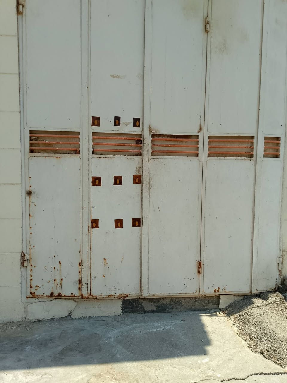 بوب محل 7فردات للبيع المكان حي الحسينيه في الصوره ***********@الجميع
